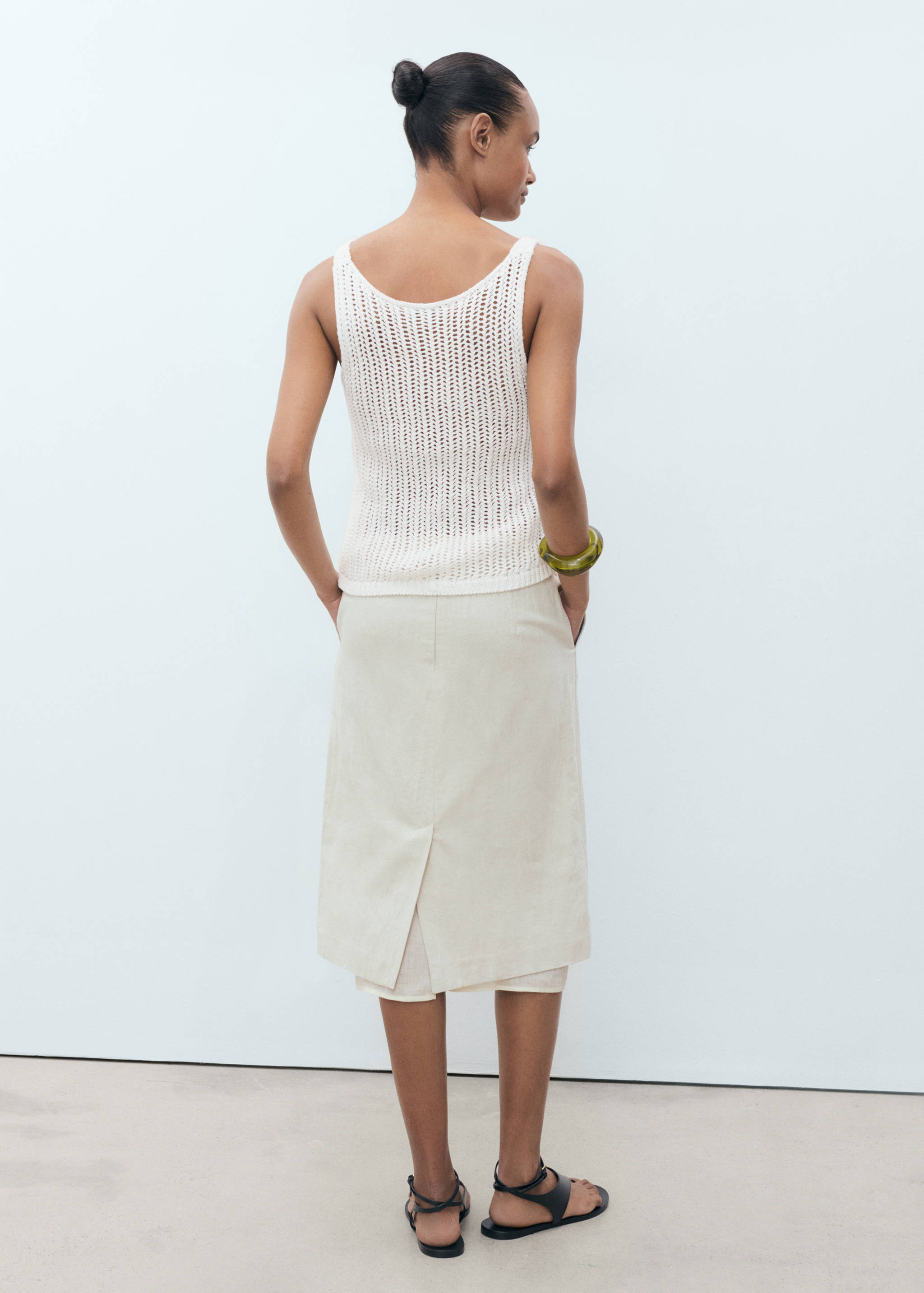 قمة الكروشيه مع الأشرطة - الجهة الخلفية للمنتج