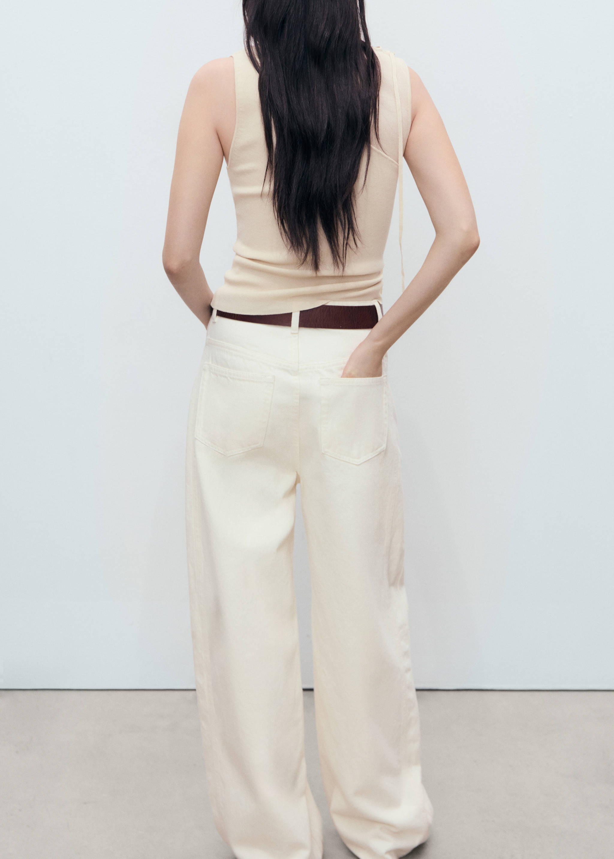 Knitted top with cut-out - Reverse of the article