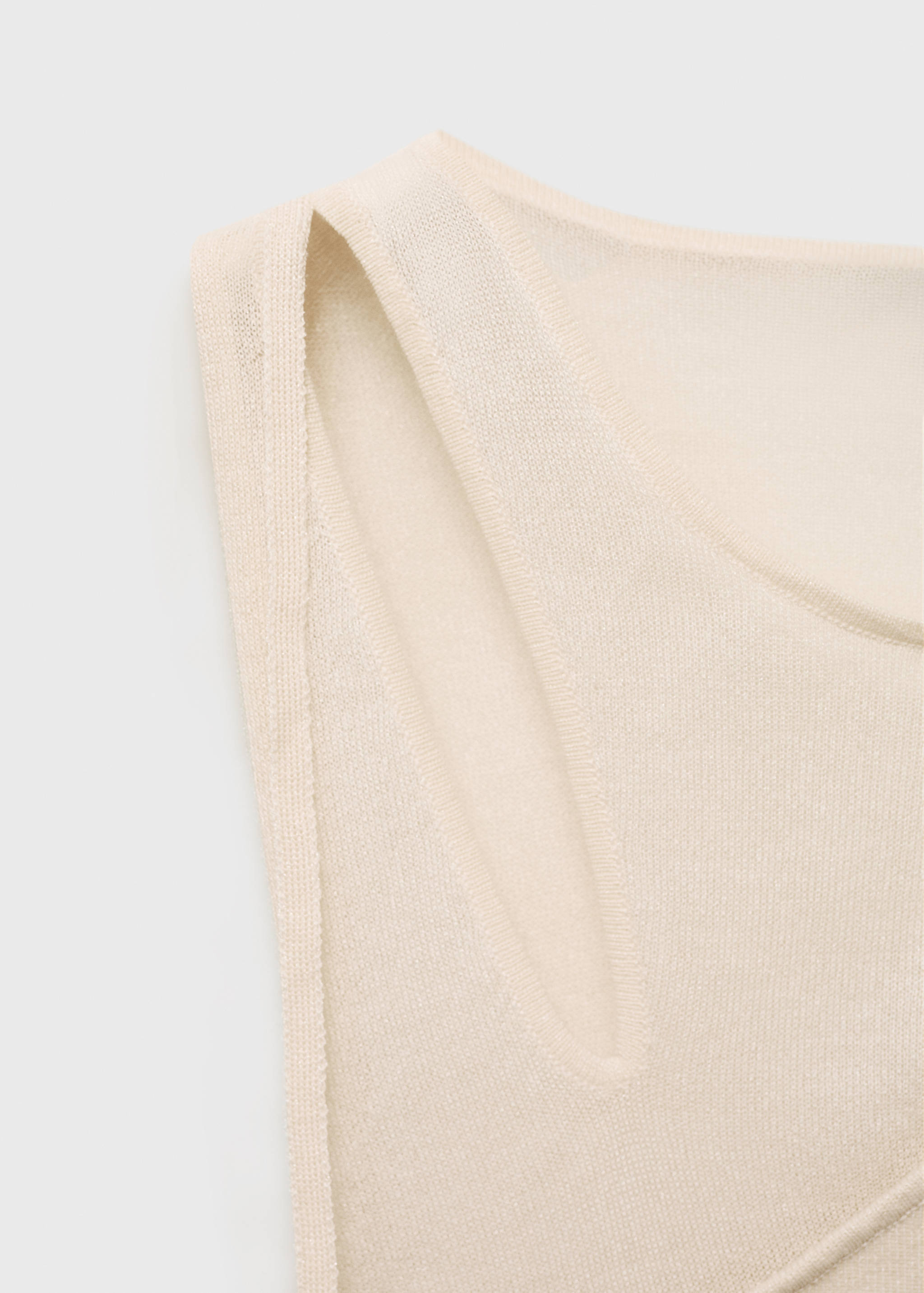 Knitted top with cut-out - Details of the article 0
