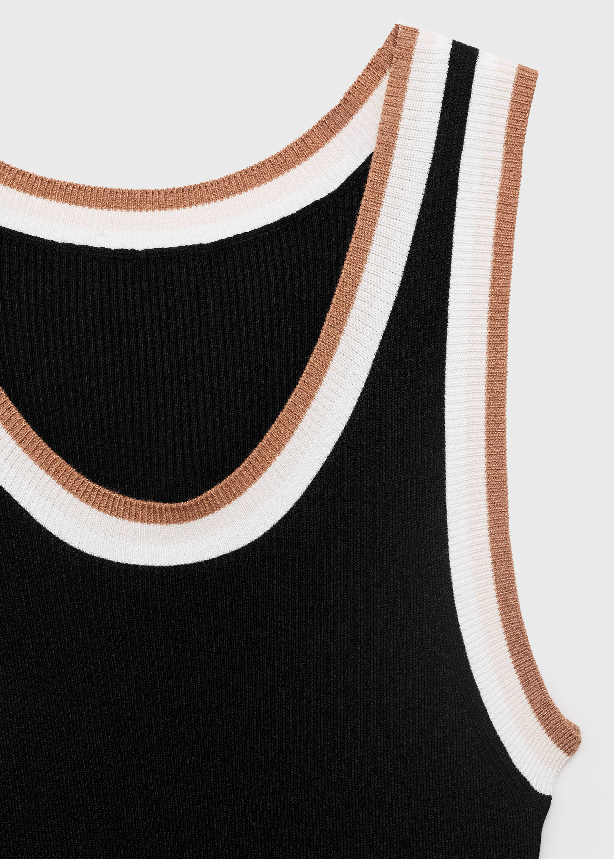 Knitted dress with contrasting details - Details of the article 8