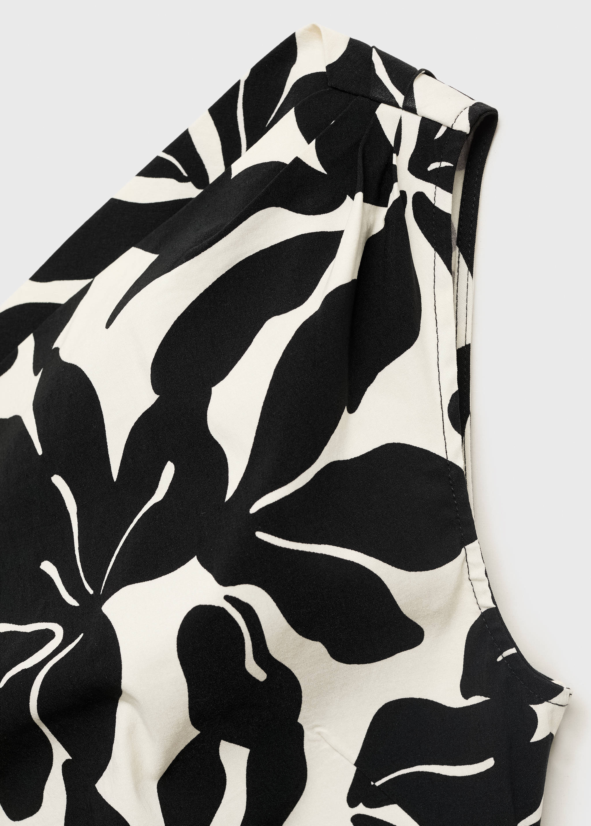 Asymmetrical pleated dress - Details of the article 8