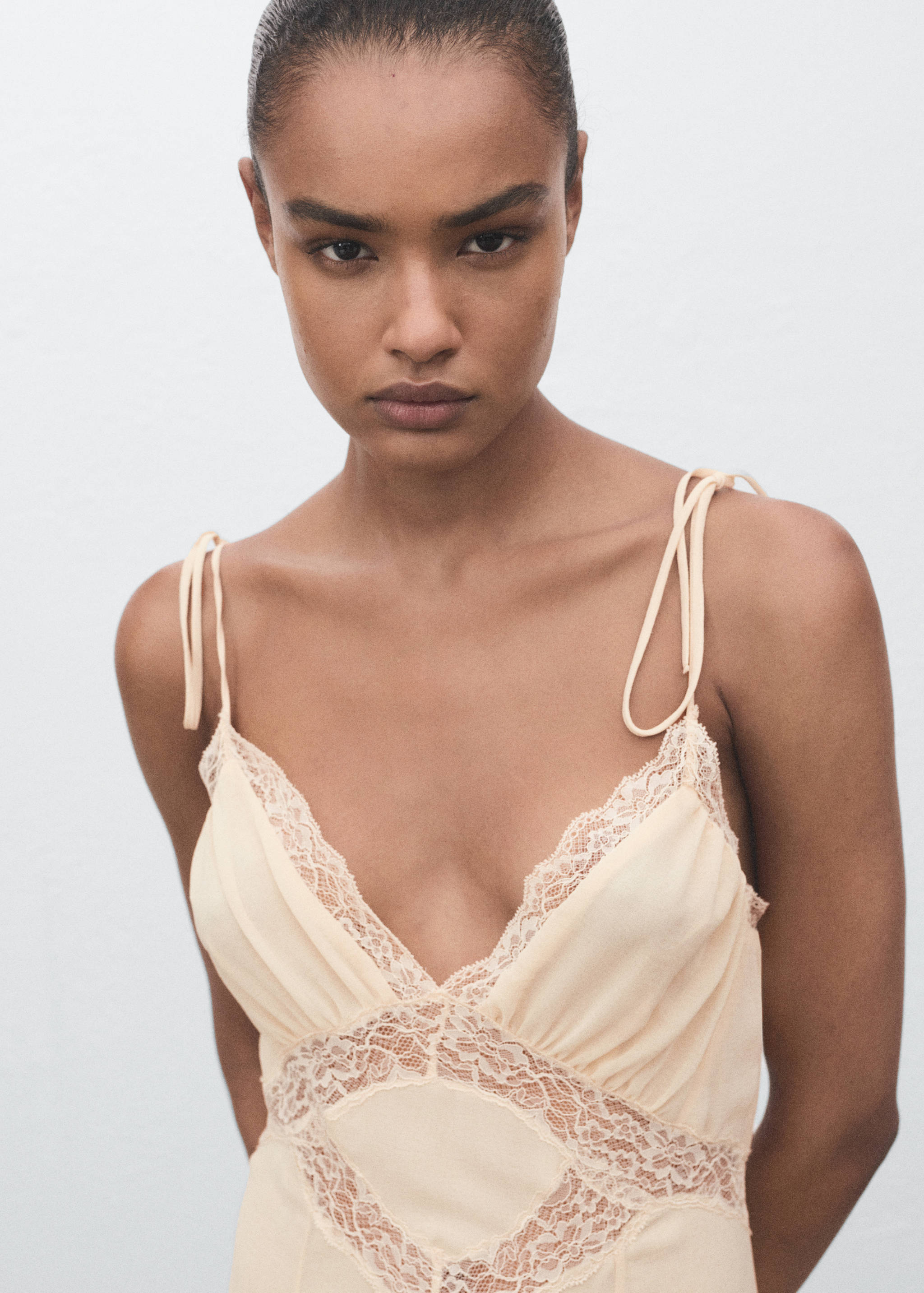 Rochie tip furou cu dantelă - Detaliu al articolului 1