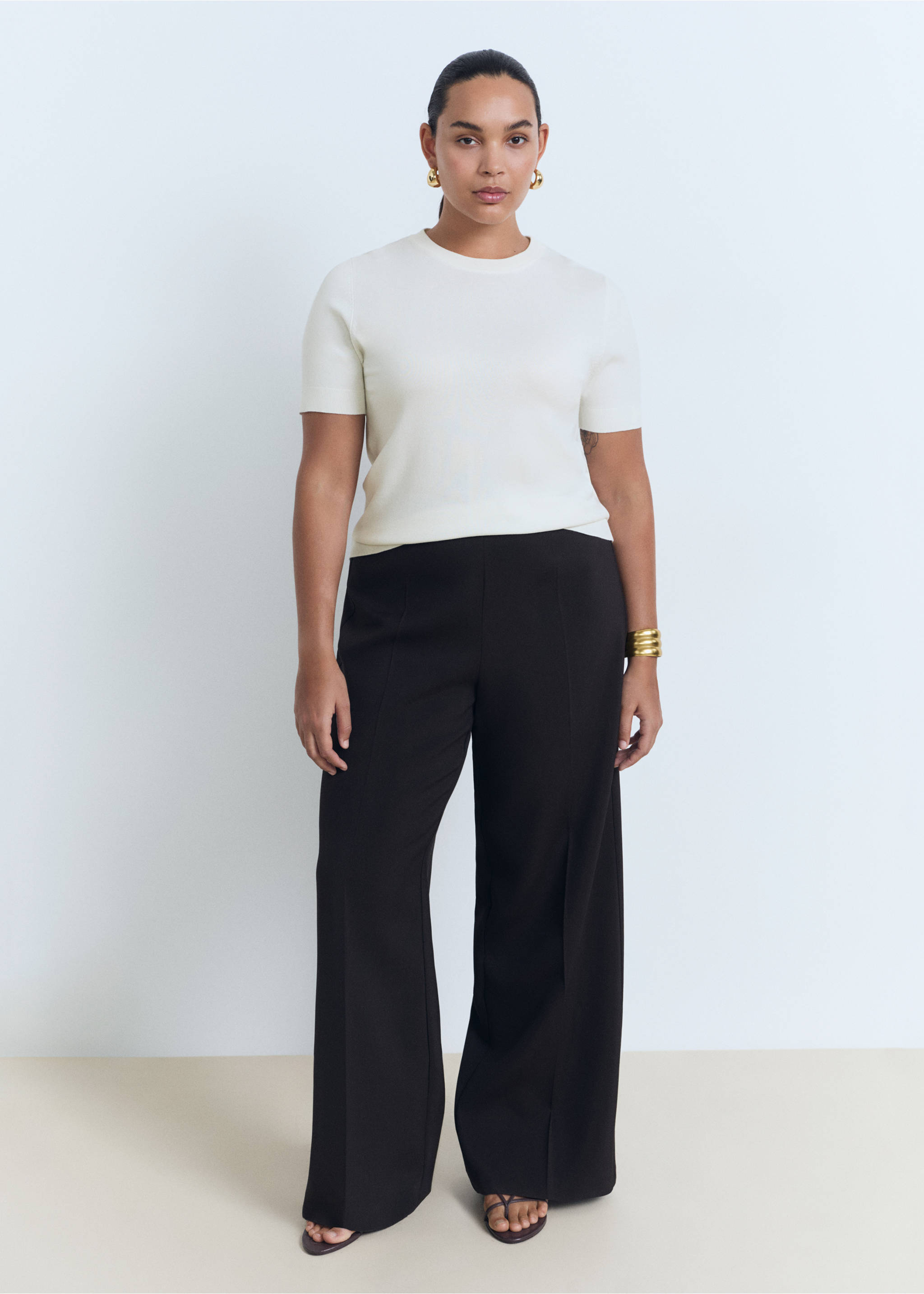 Short-sleeved fine-knit sweater - Details of the article 3, Ecru. Ref: 17091198-00.