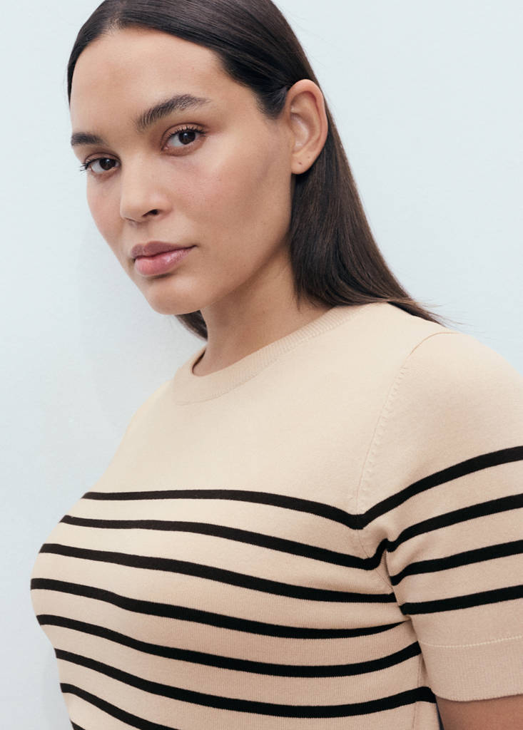 Short-sleeved fine-knit sweater — Medium Brown