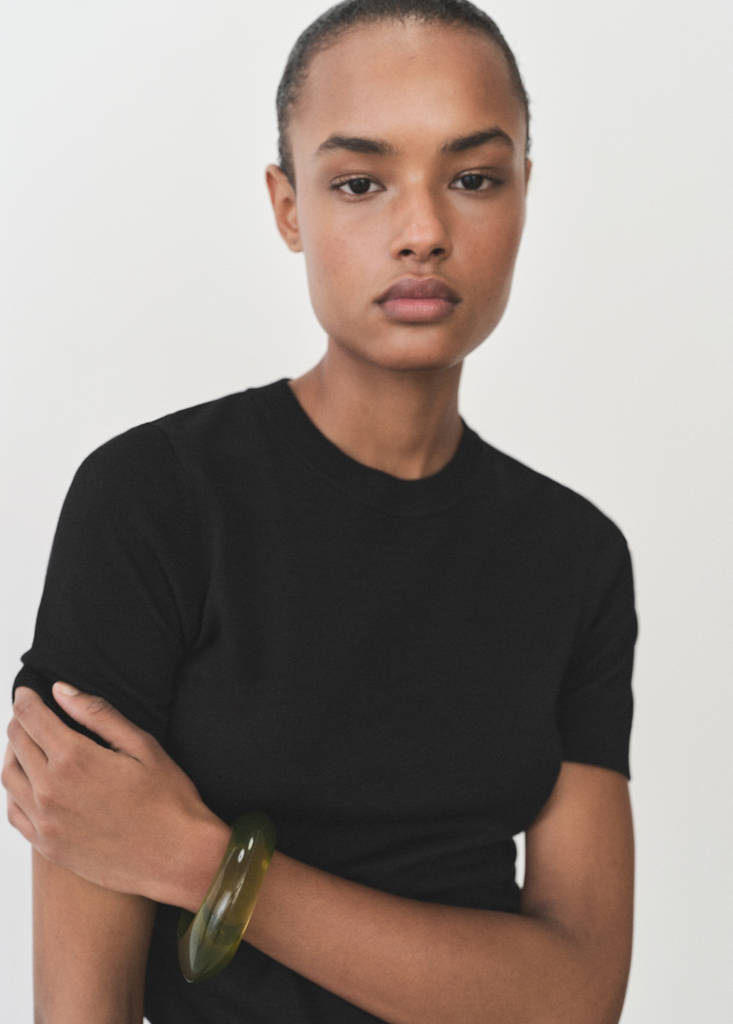 Short-sleeved fine-knit sweater — Black