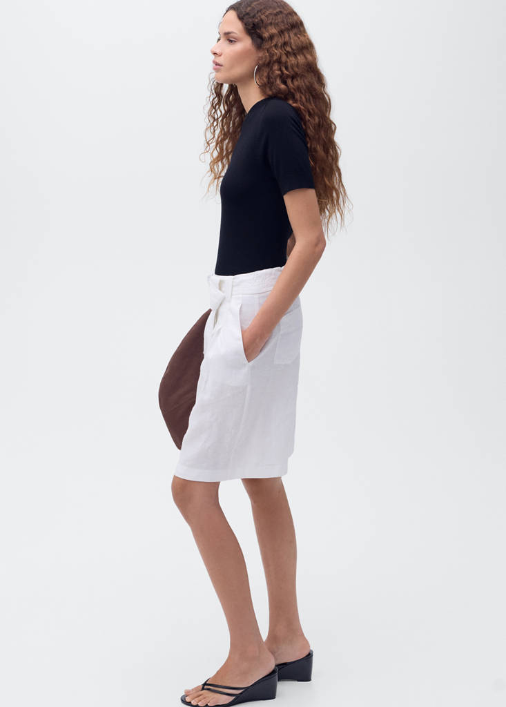 Short-sleeved fine-knit sweater — Black