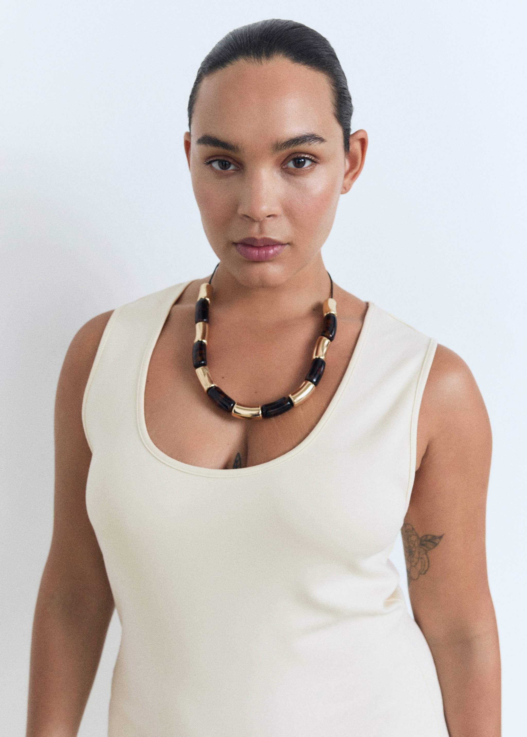 Μίντι εφαρμοστό φόρεμα - Λεπτομέρεια του προϊόντος 4