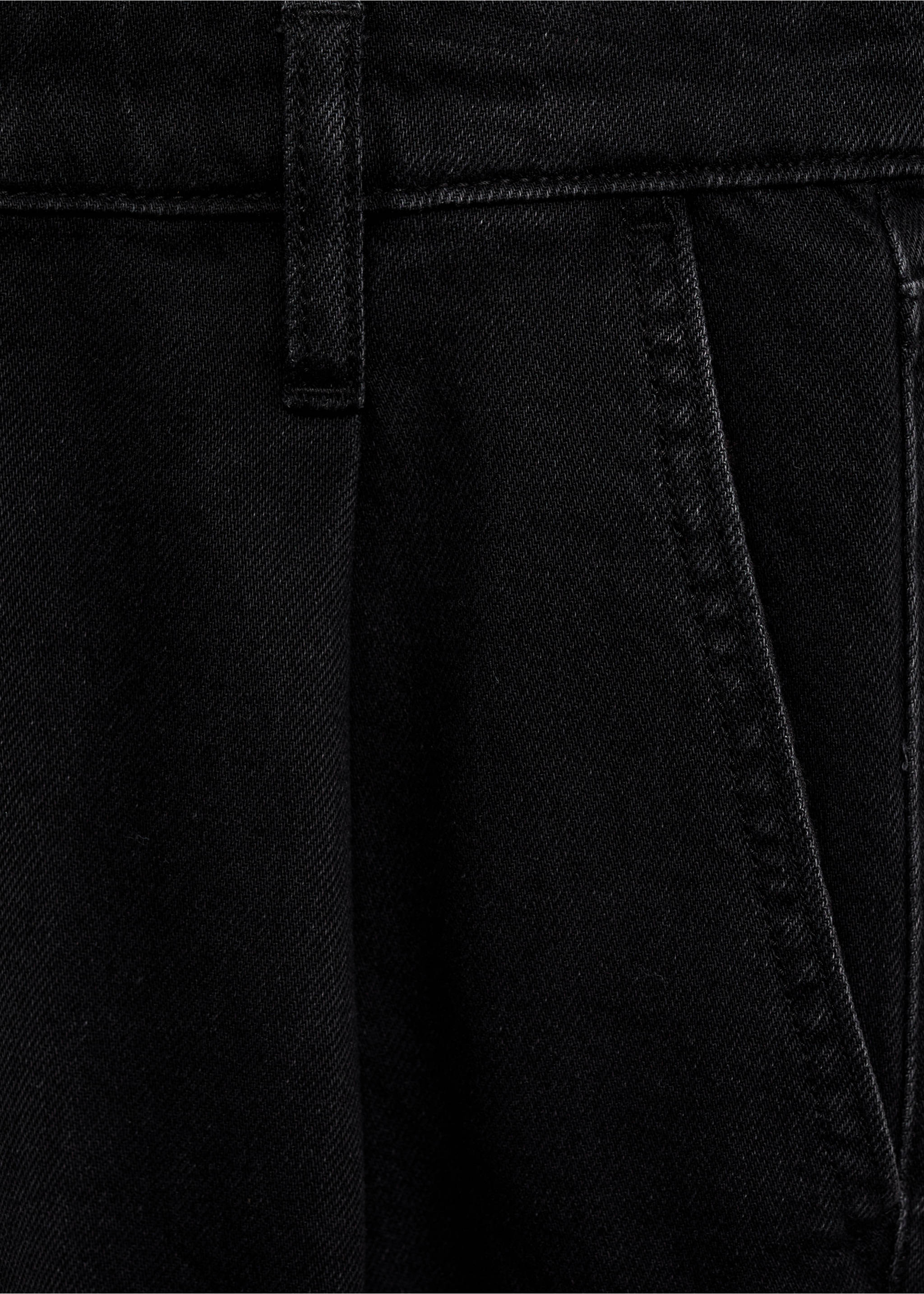 Mid-rise denim bermuda shorts with pleats - Details of the article 0, Black denim. Ref: 17091204-00.