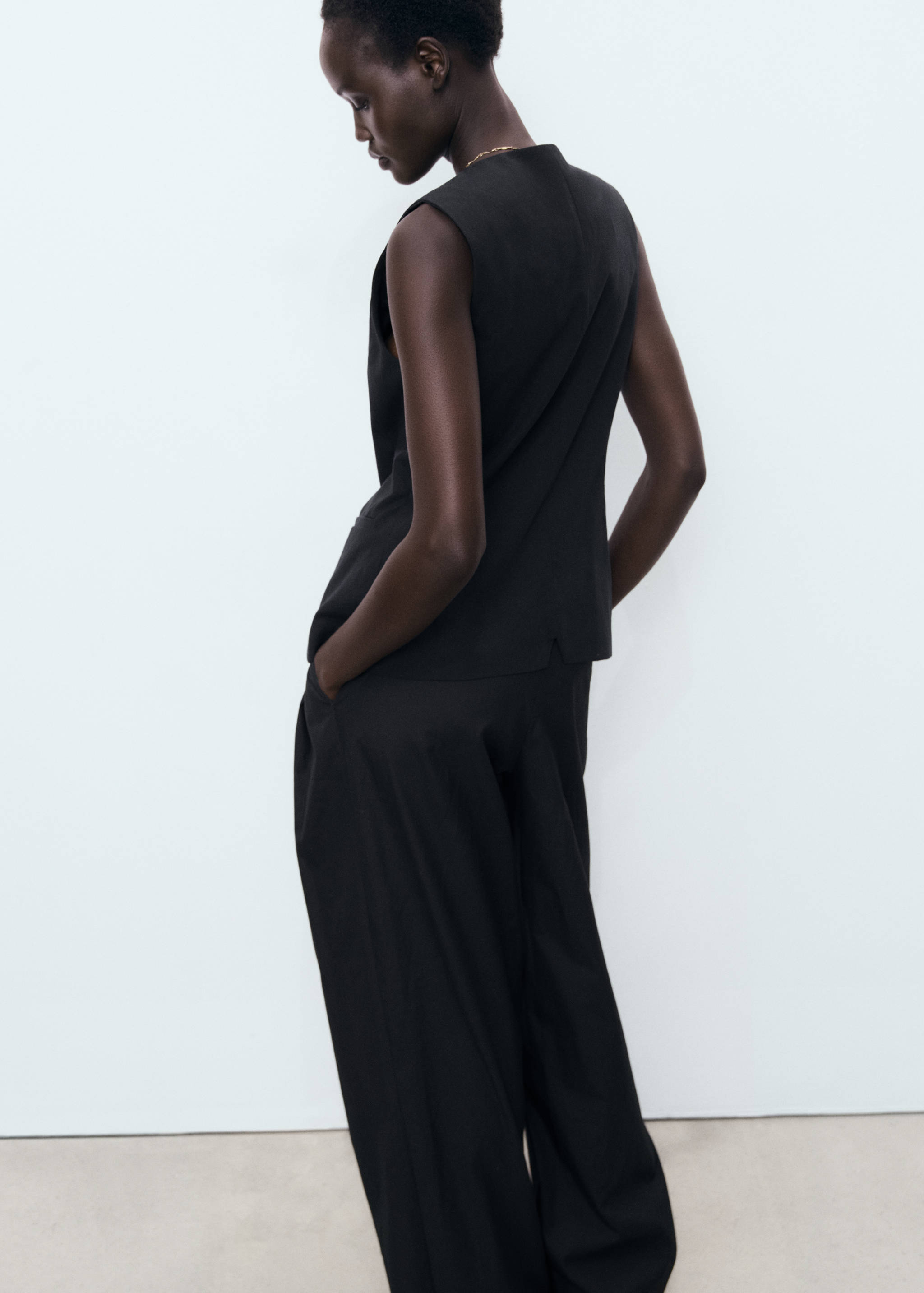 Suit vest with buttons - Reverse of the article