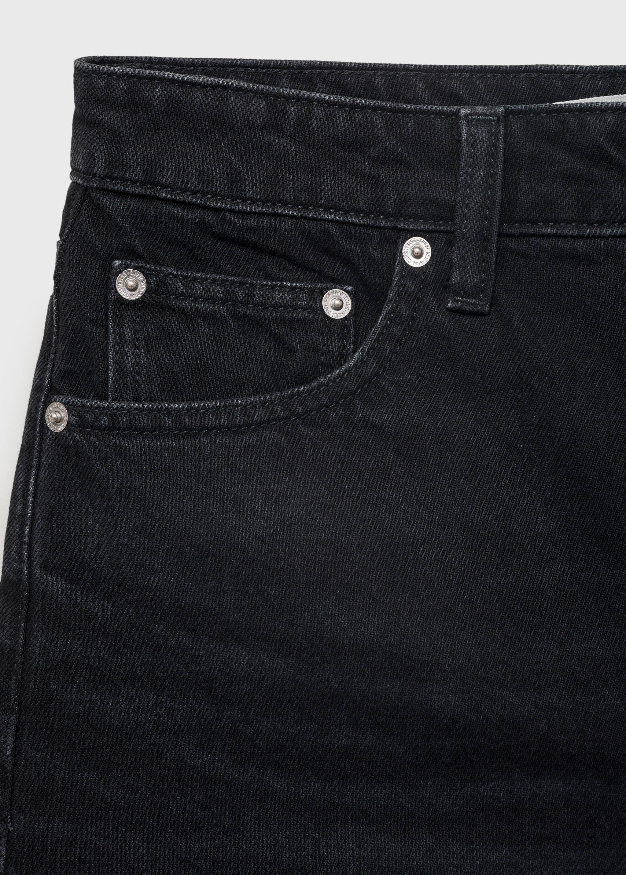 Denim shorts with frayed hem - Details of the article 0
