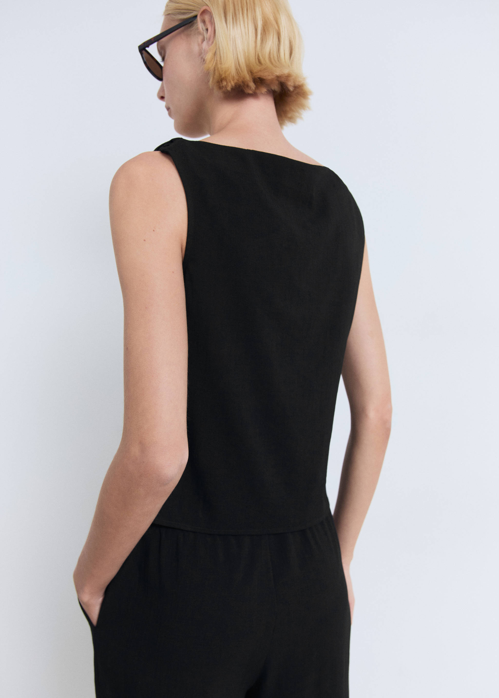 Прямые брюки со шнурком - Обратная сторона изделия