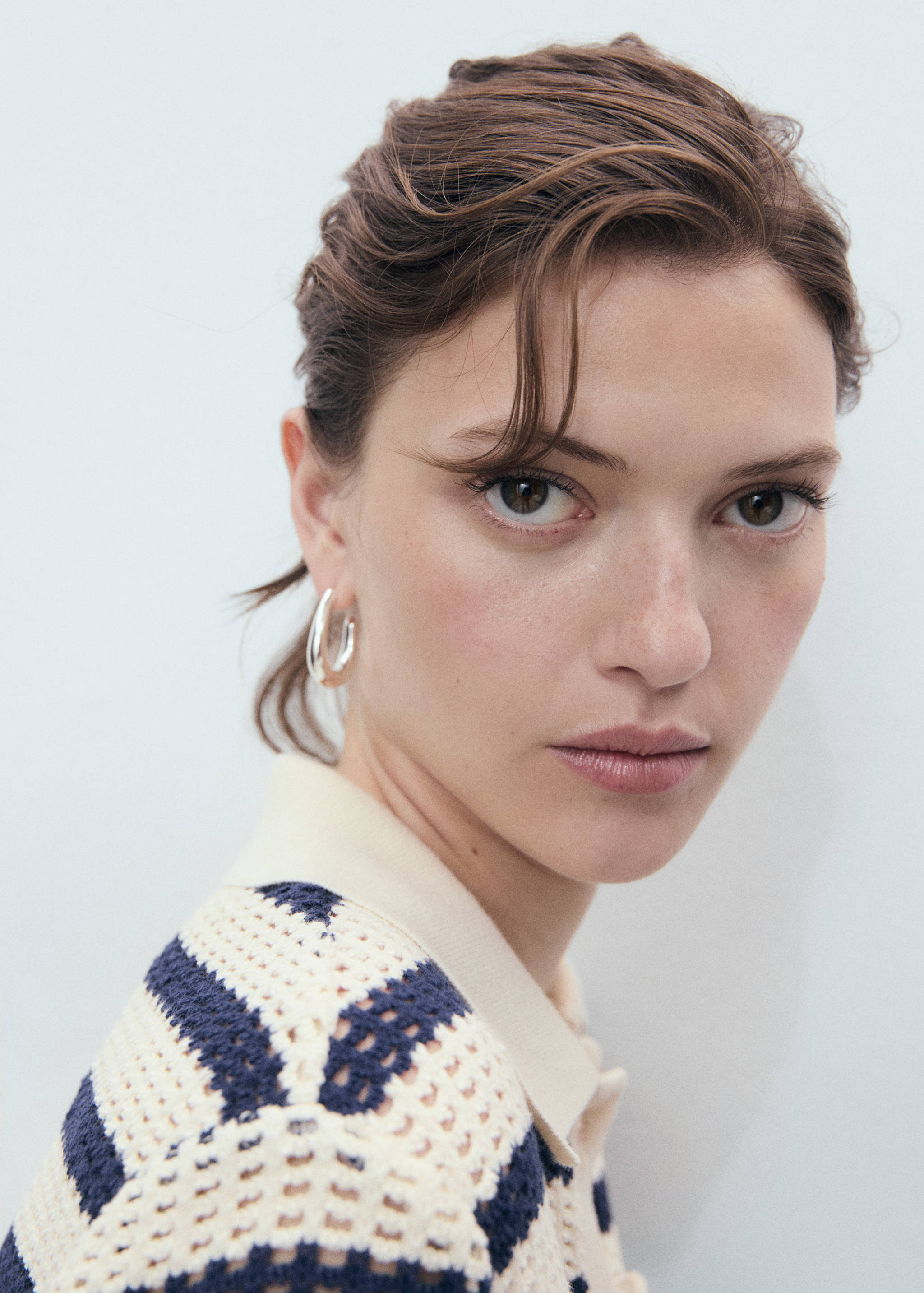 Short sleeve striped cardigan - Details of the article 1