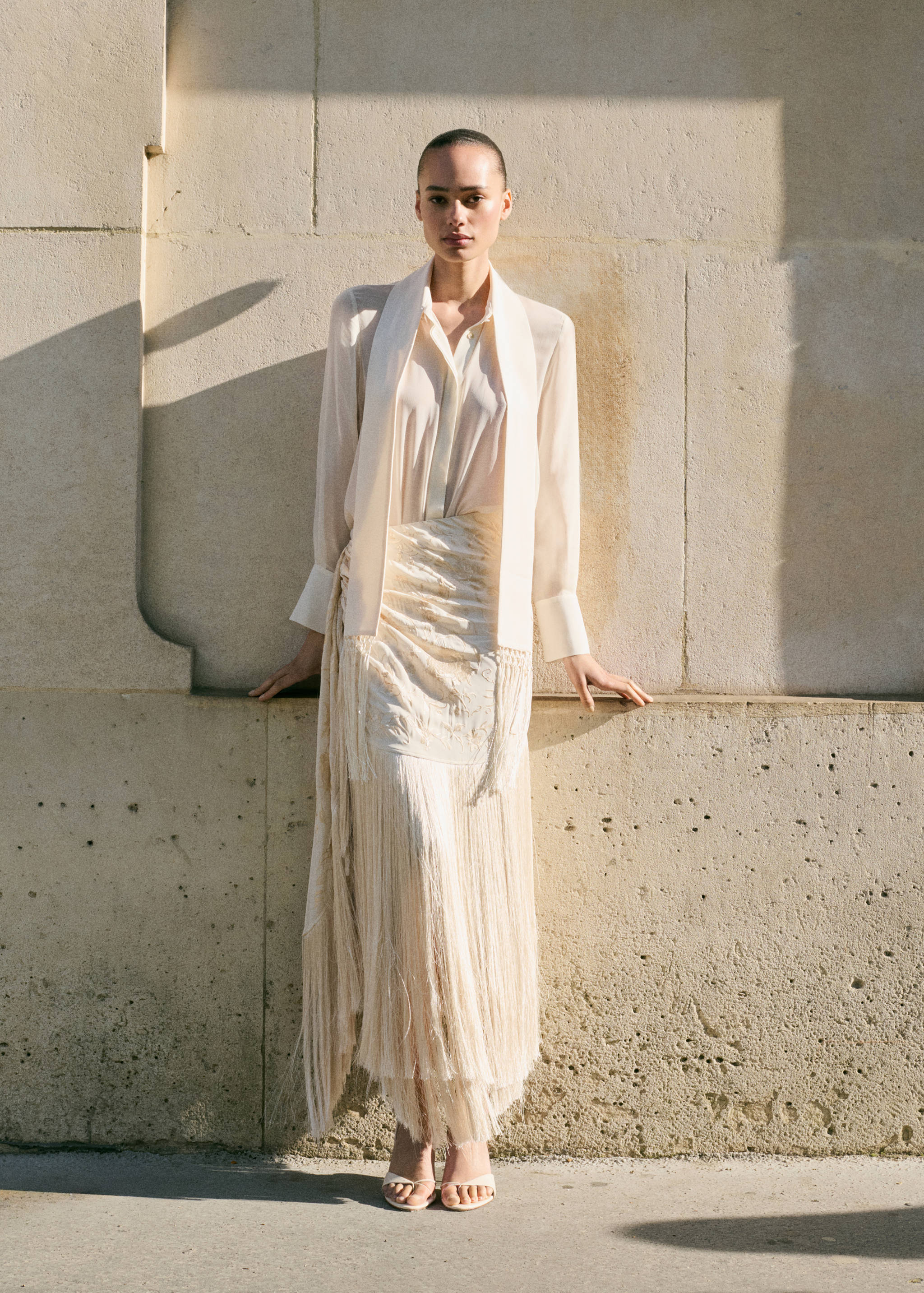 Pareo-style skirt with embroidered fringe - General plane