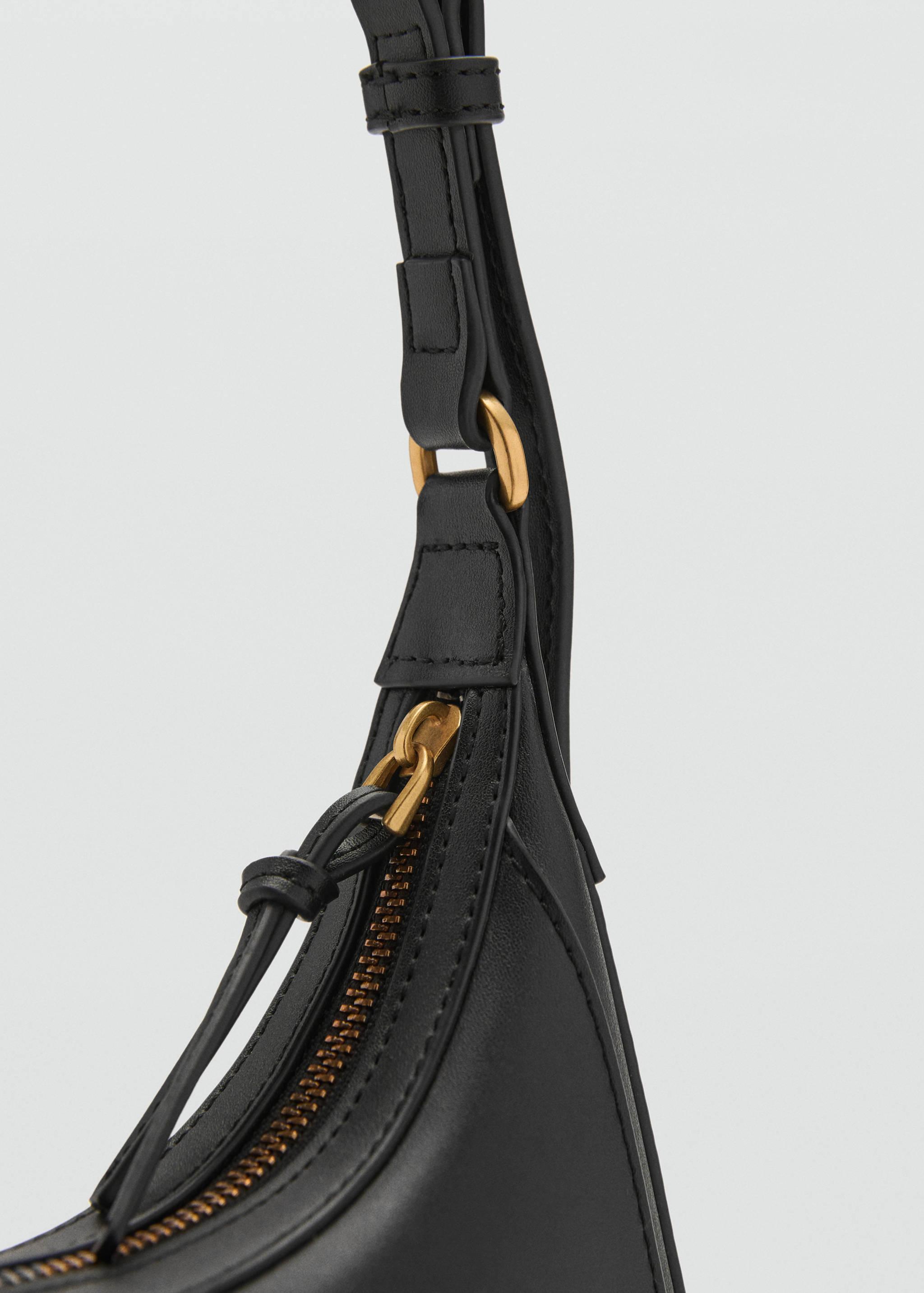 Oval shoulder bag - Details of the article 1