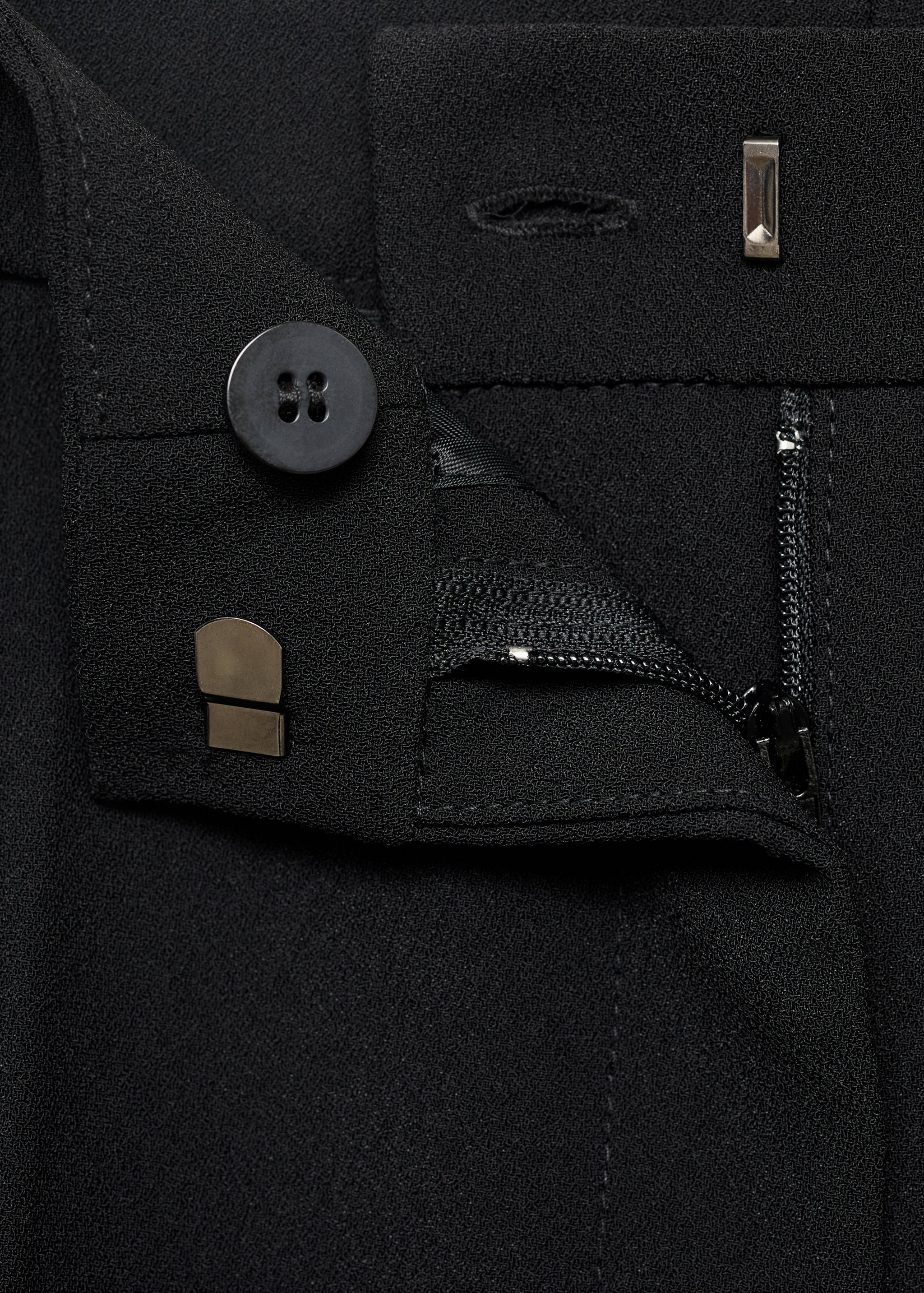 Straight mid-rise shorts - Details of the article 8