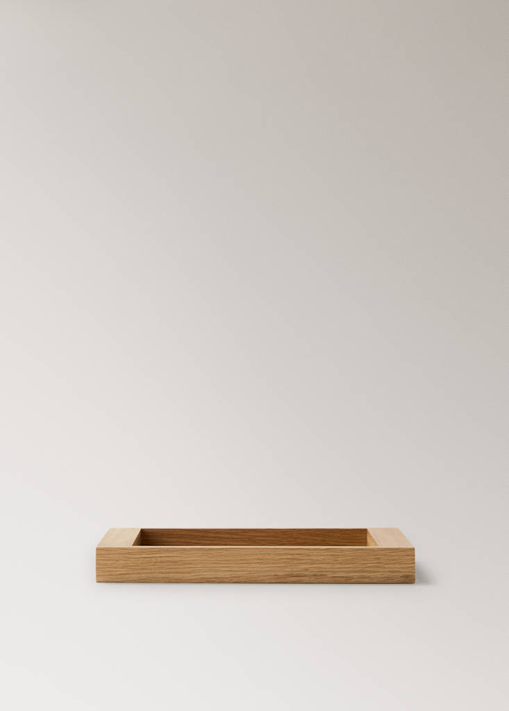 Small rectangular wooden tray — Brown