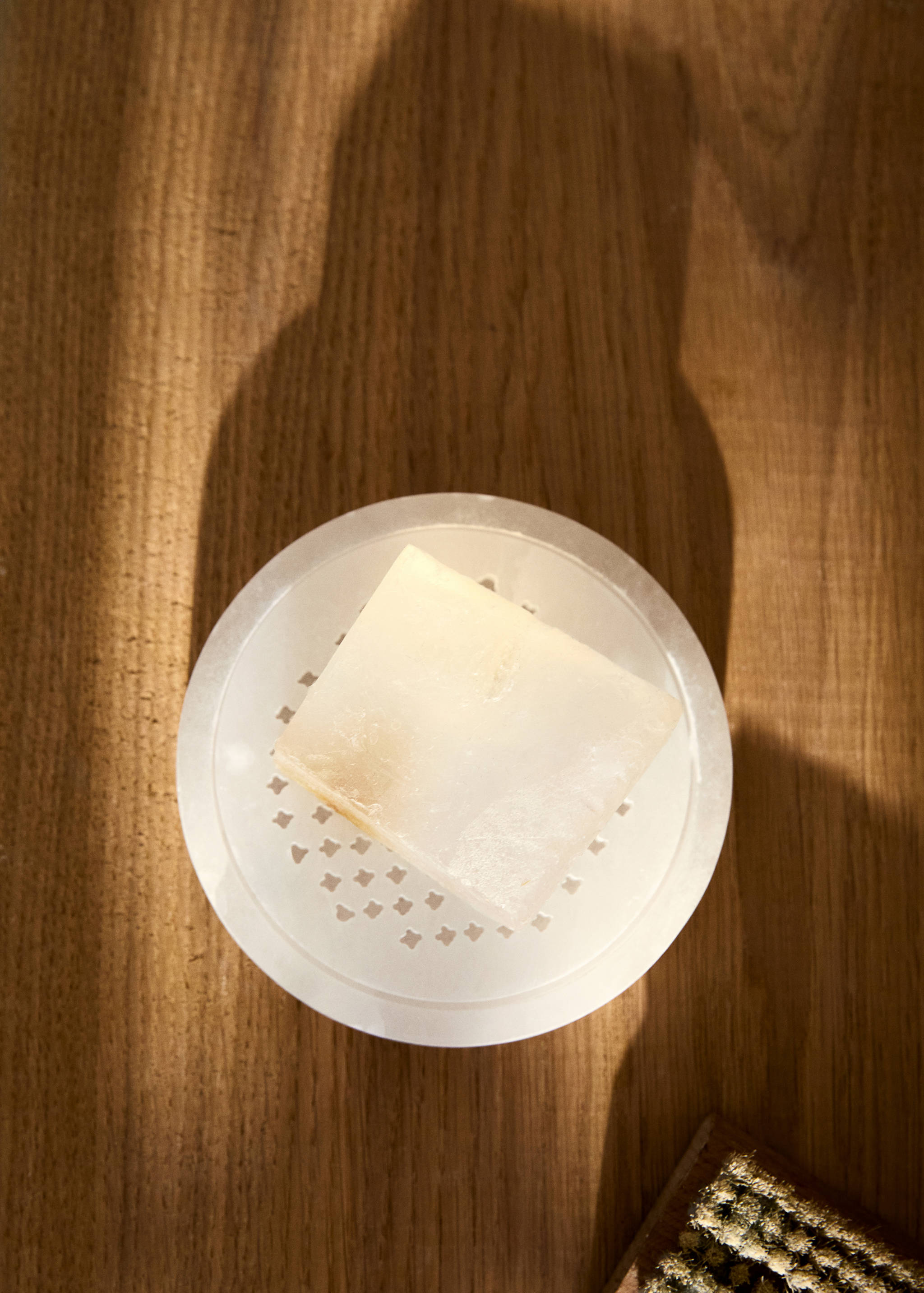 Alabaster soap dish - General plane