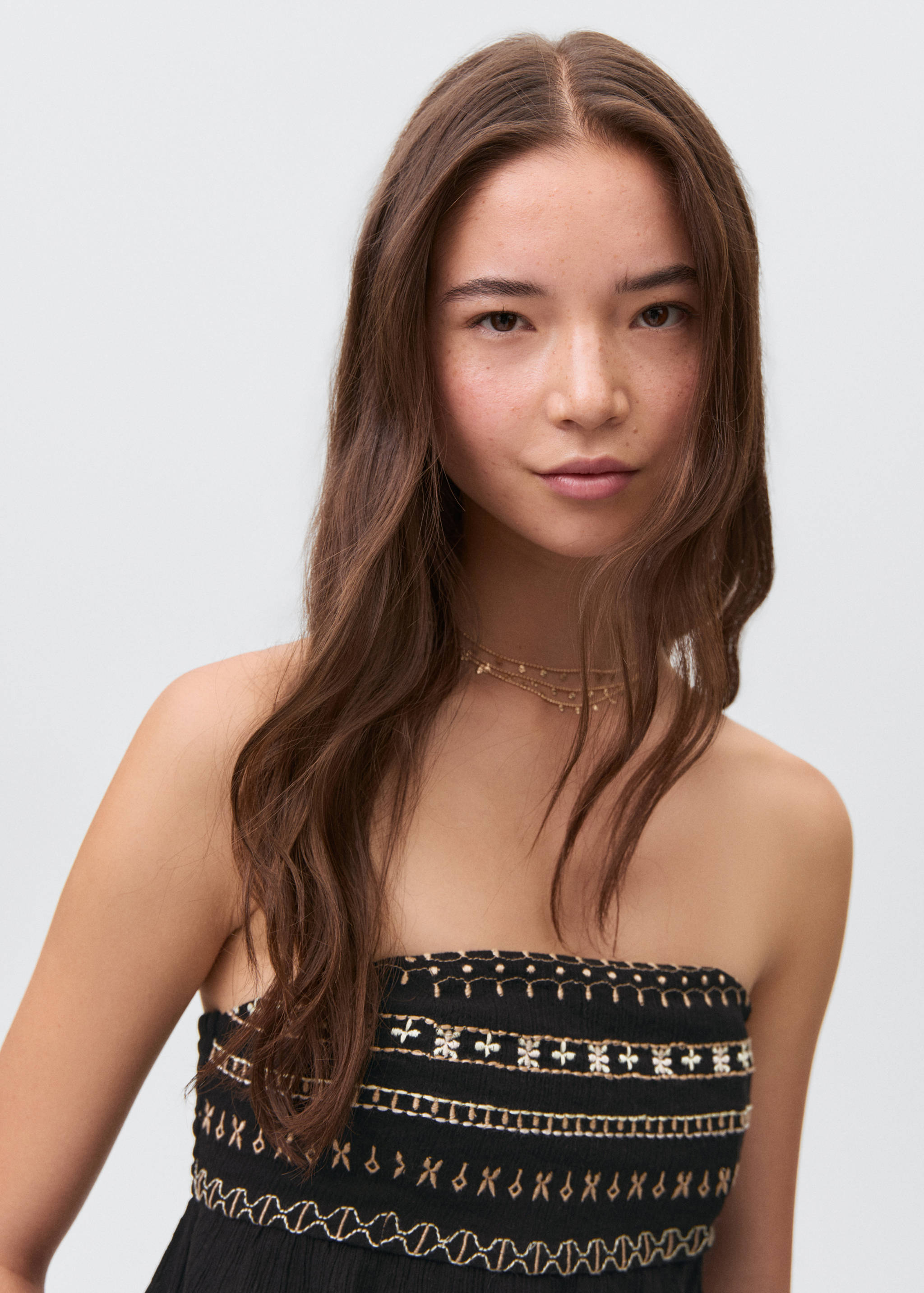 Топ с вышивкой без бретелей - Деталь изделия 1