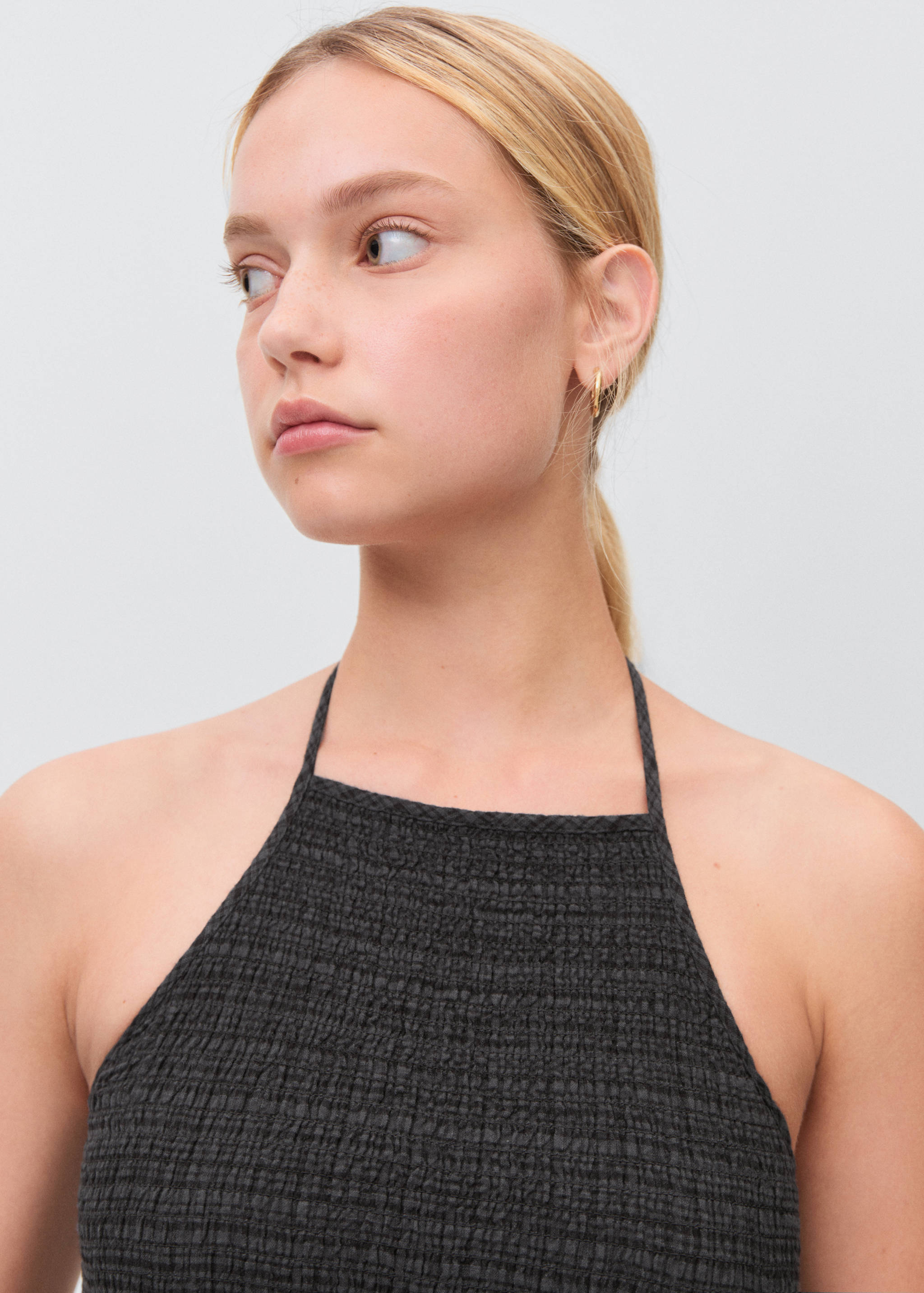 Long halter-neck dress - Details of the article 1