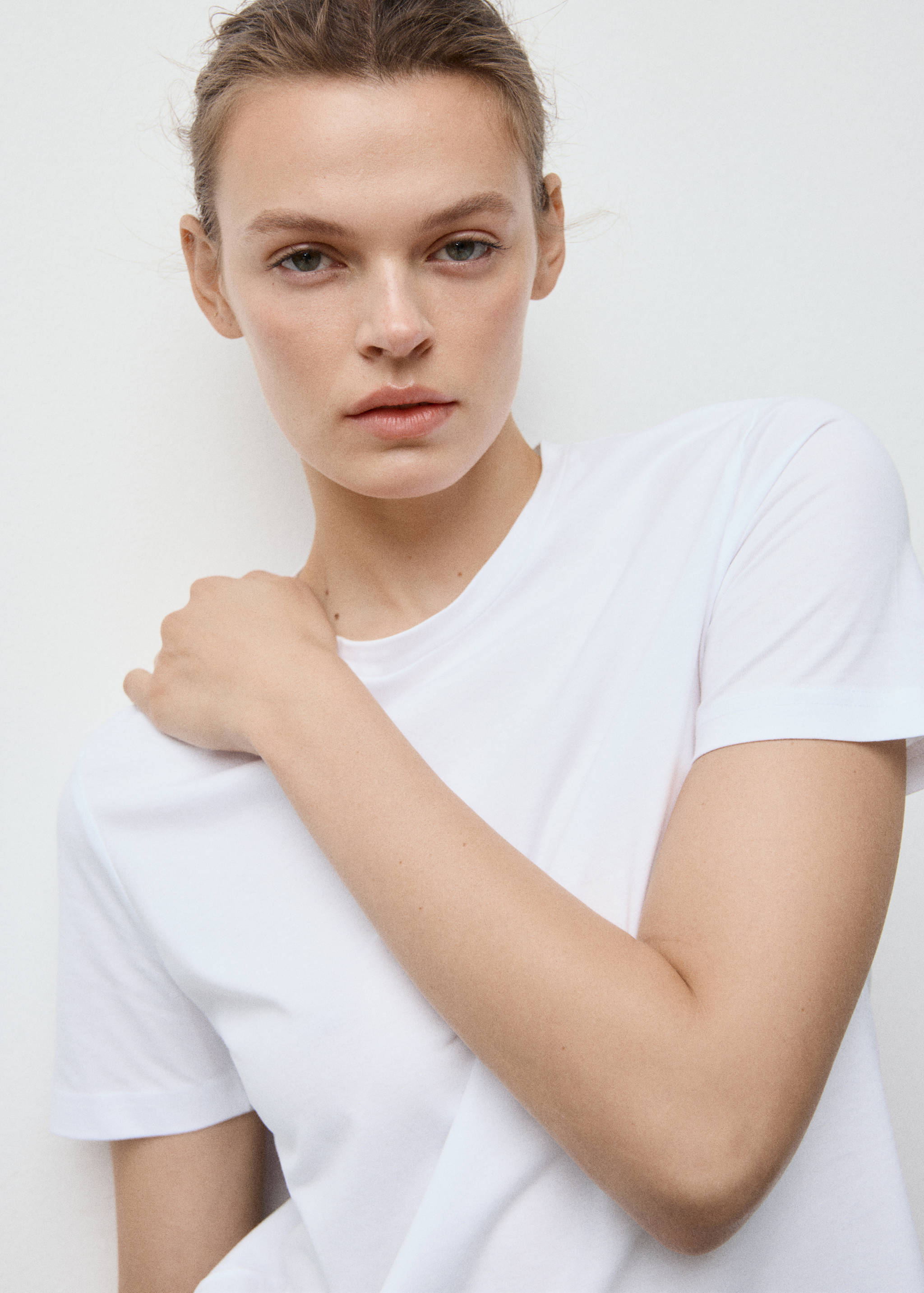 Cotton short-sleeved t-shirt - Details of the article 1