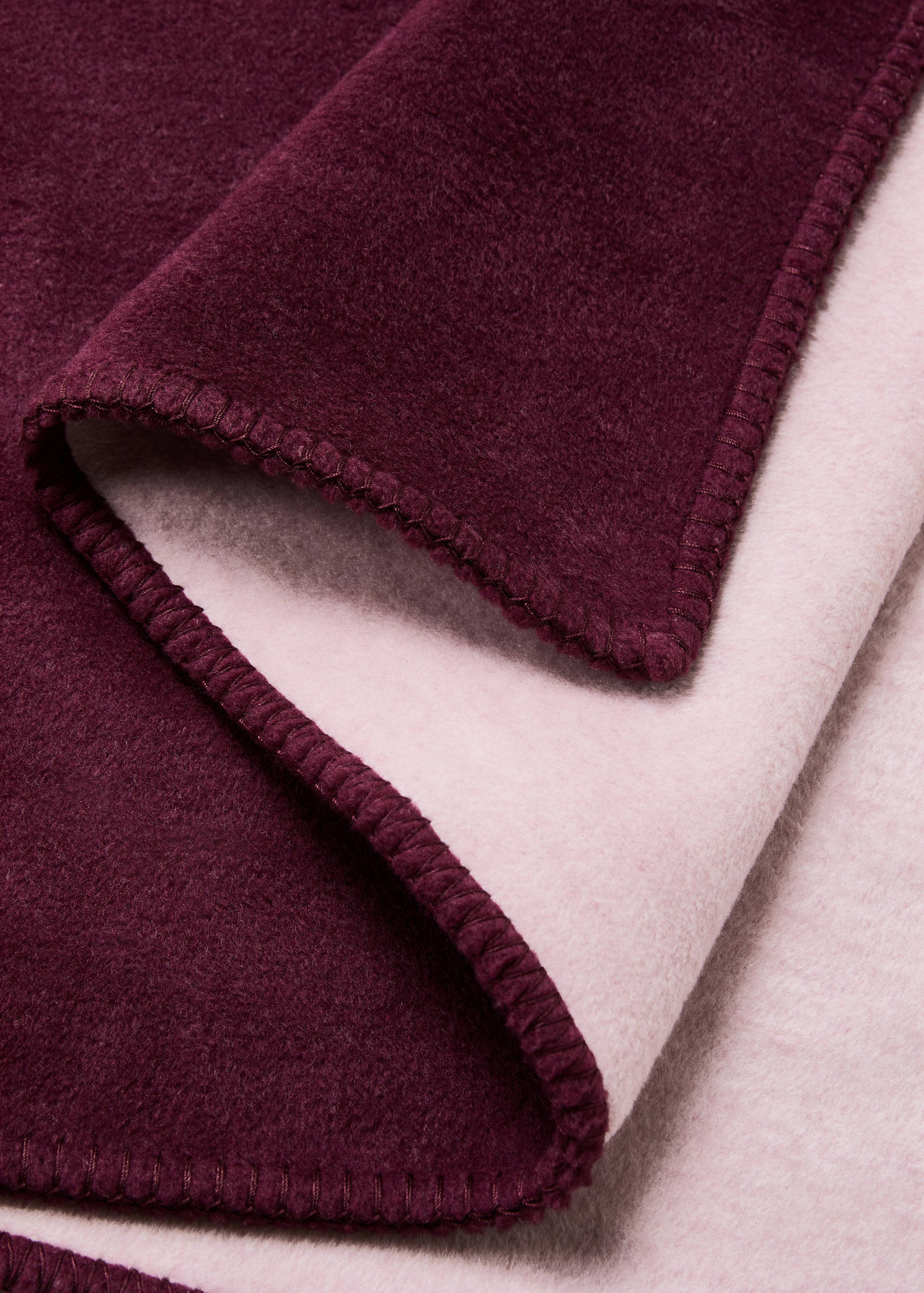 Zachte fleecedeken met zadelstikseldetail - Detail van het artikel 1