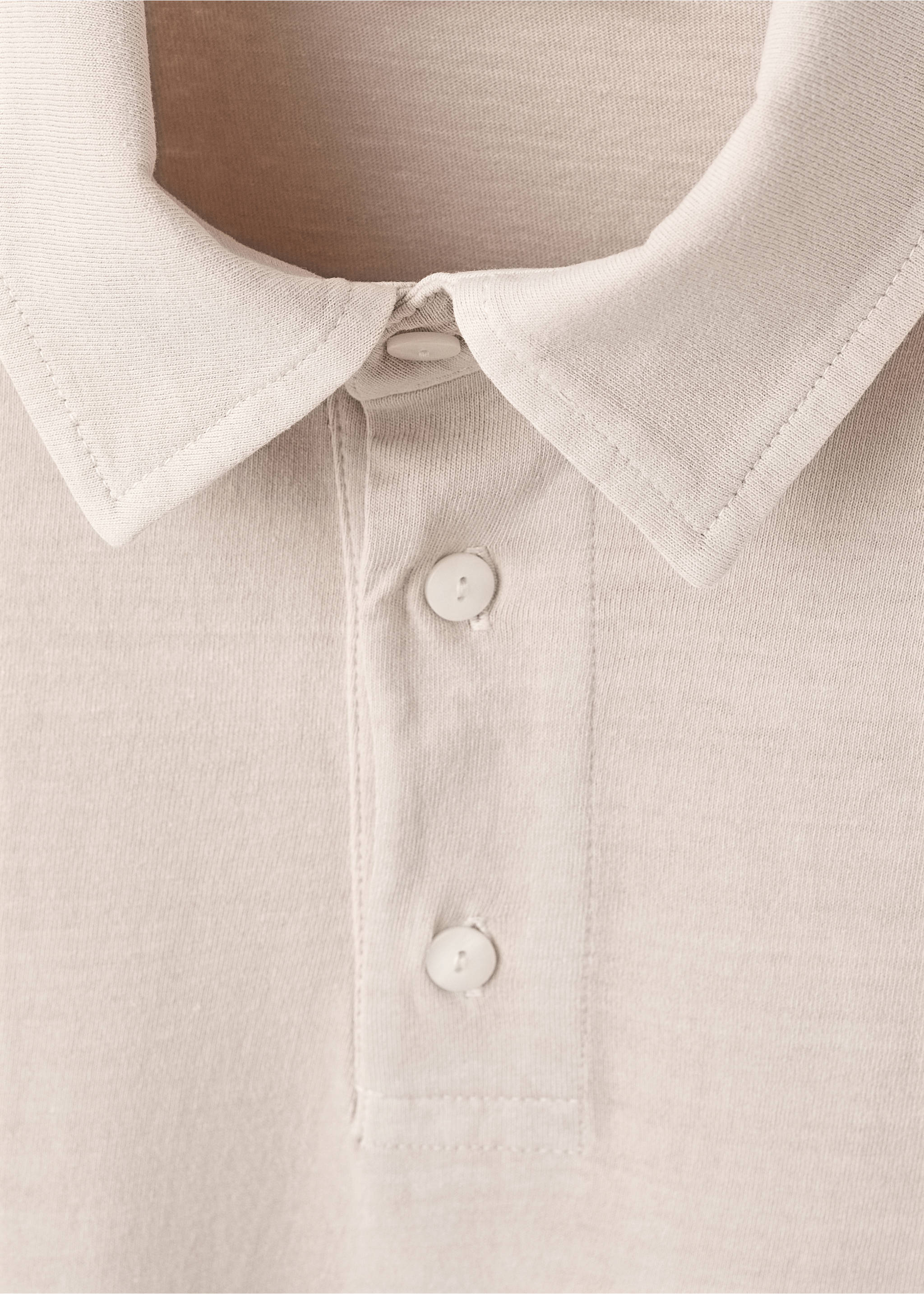 Polo básico algodón - Detalle del artículo 8, Arena. Ref: 17091553-00.