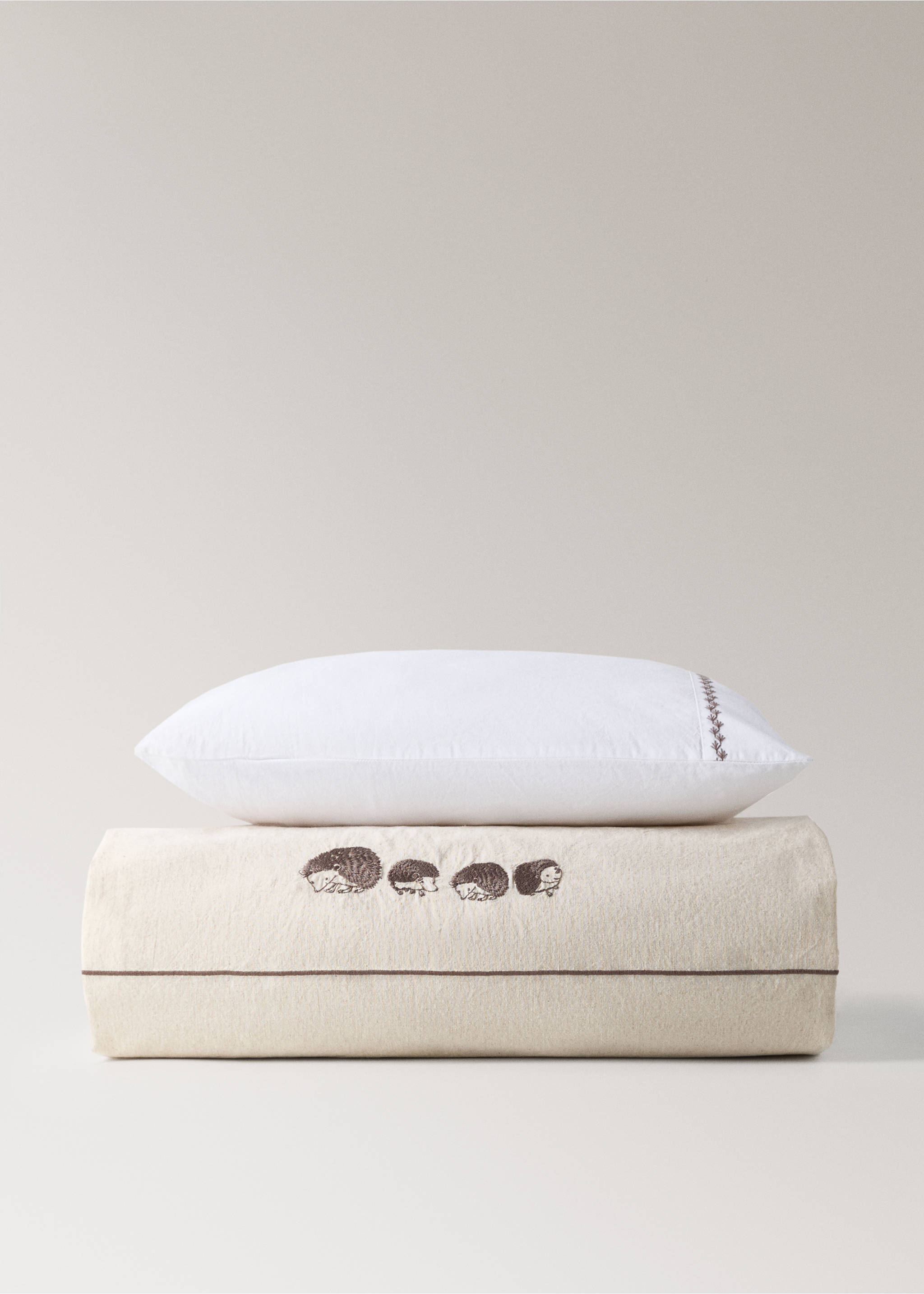 Cotton and linen duvet cover with embroidered hedgehogs for cot - Article without model, White. Ref: 17091555-00.