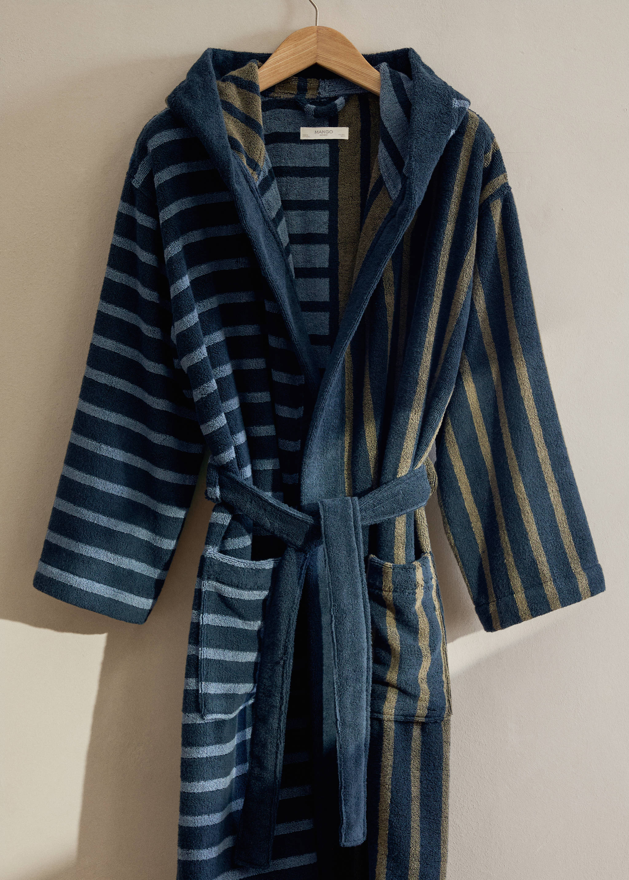 Two-tone striped cotton dressing gown - General plane