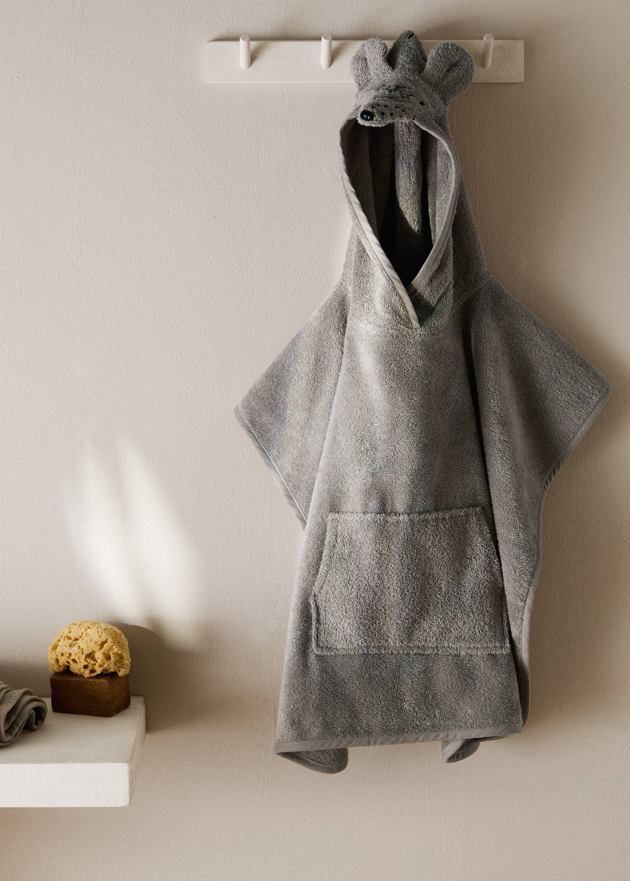 Barnponcho för bad med dekorativ huva - Allmän bild