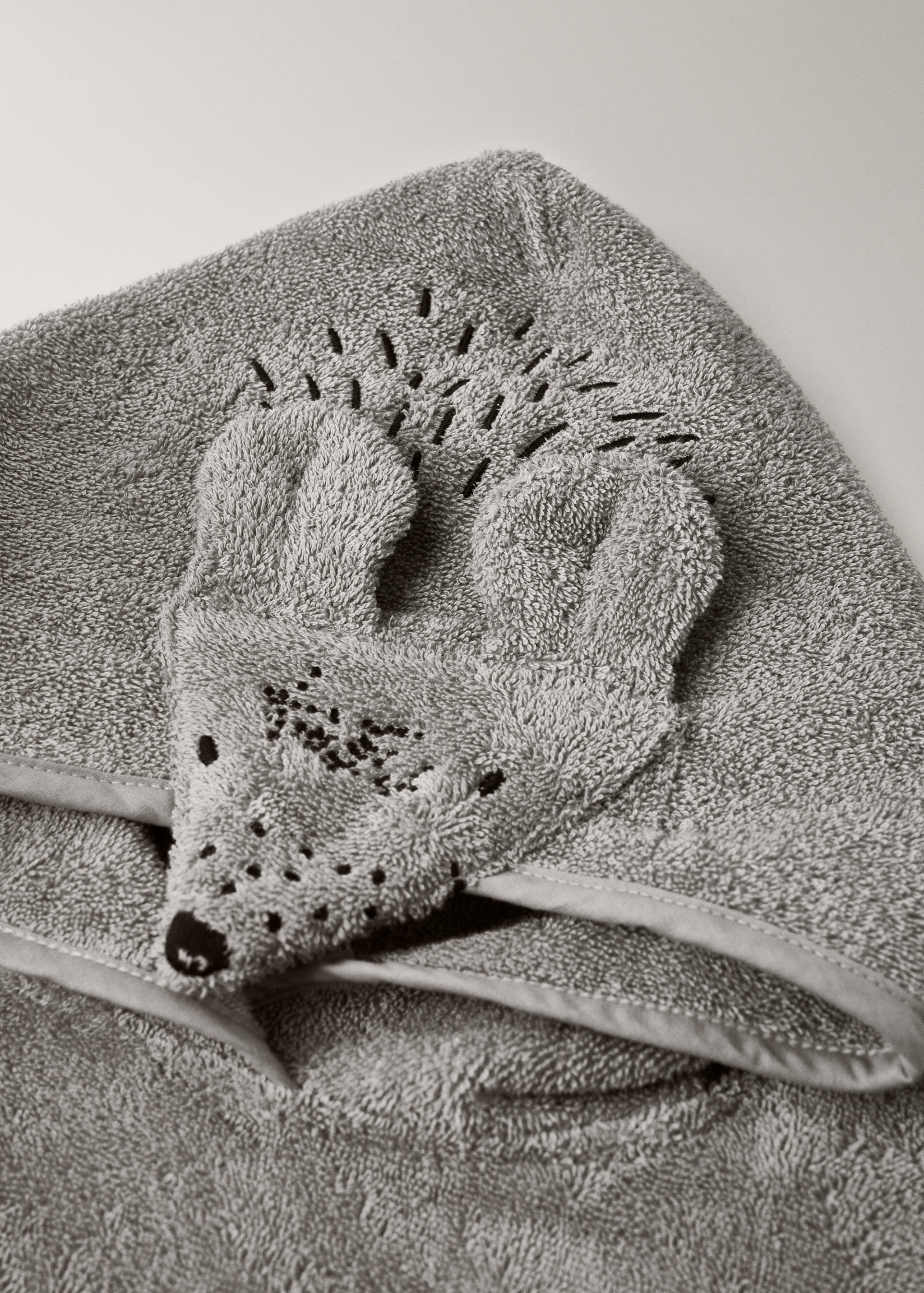 Barnponcho för bad med dekorativ huva - Detaljer om artikeln 2