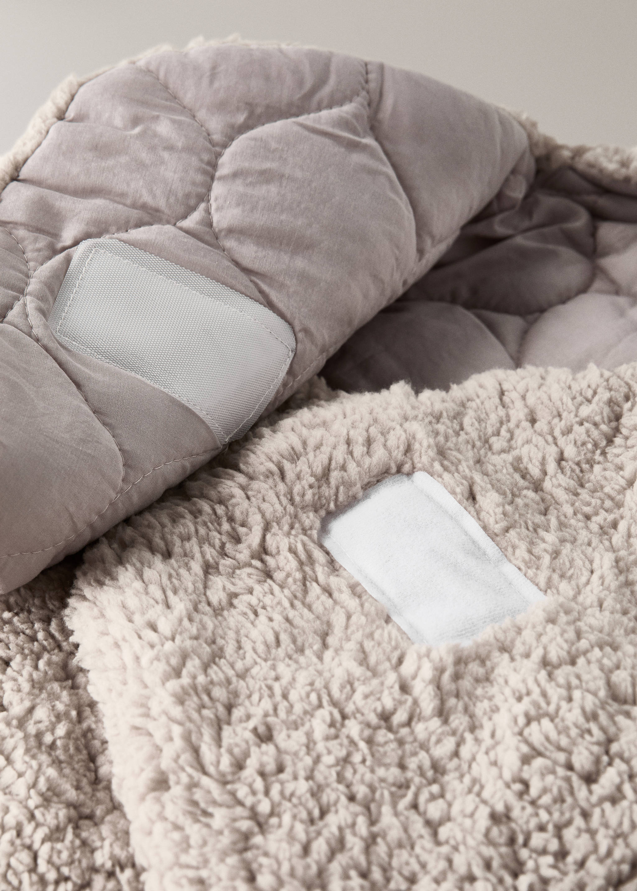 Children's stroller coat with bear design - Details of the article 2