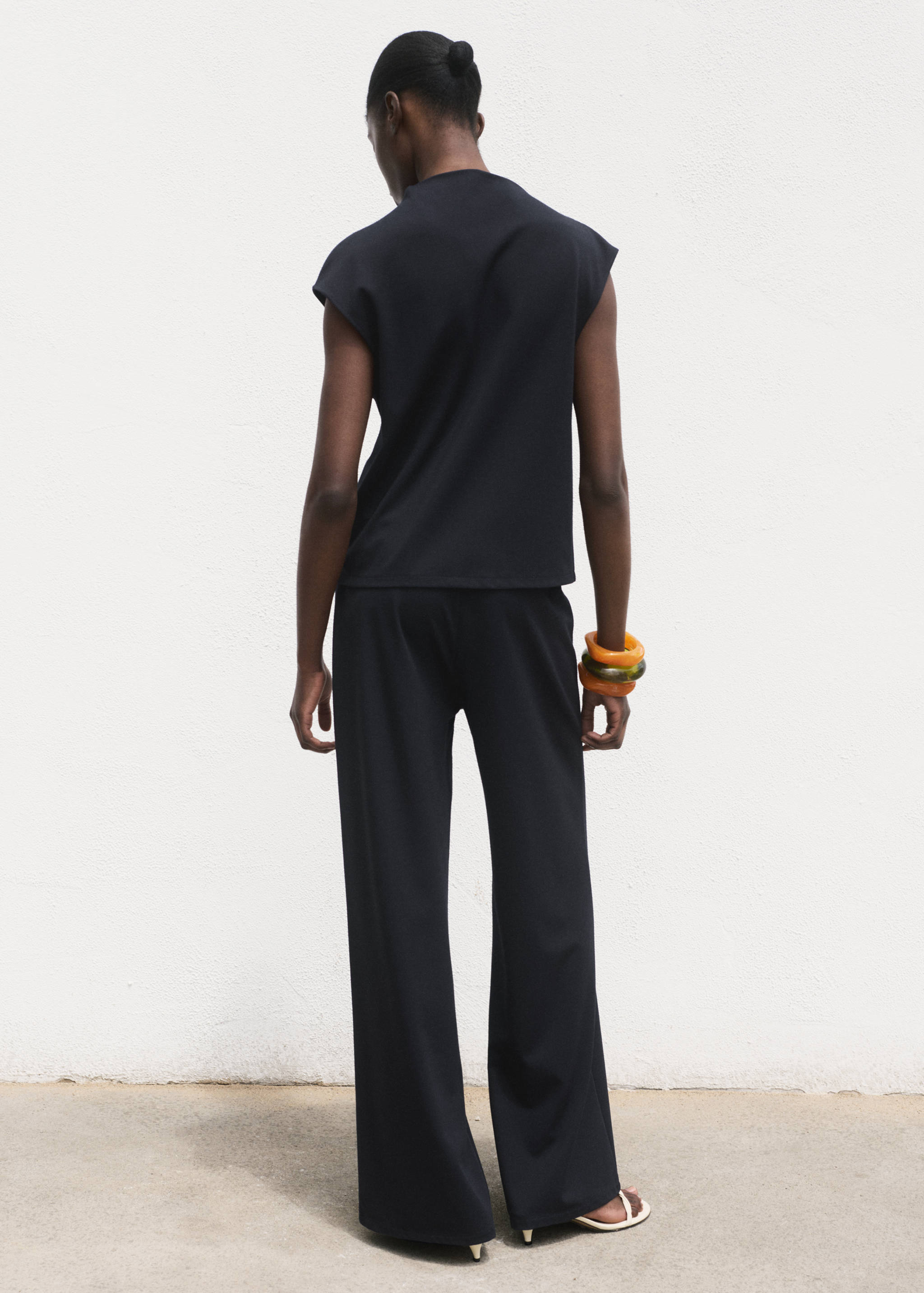 Wide leg trousers with elasticated waist - Reverse of the article