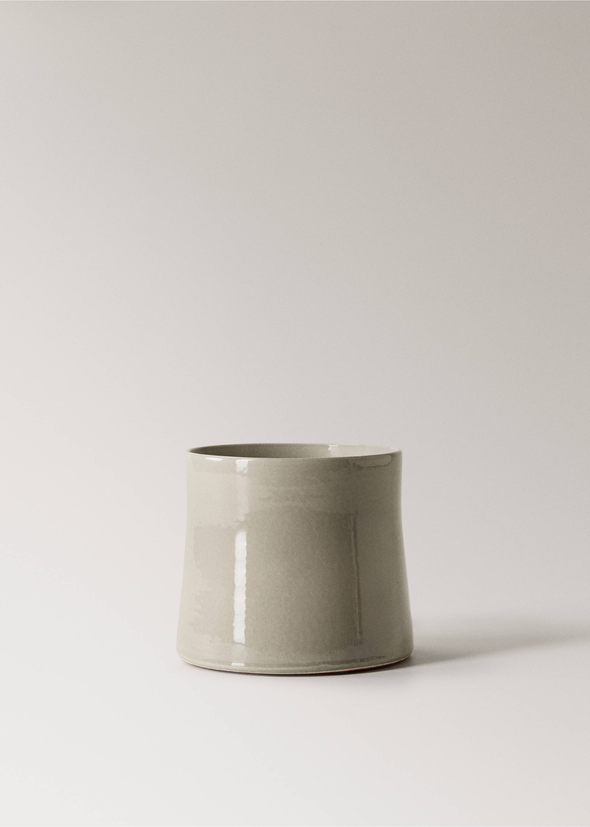 Small terracotta planter - Article without model, Grey. Ref: 17091581-00.