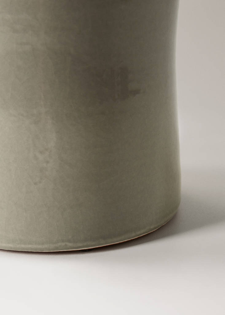Large terracotta planter — Grey