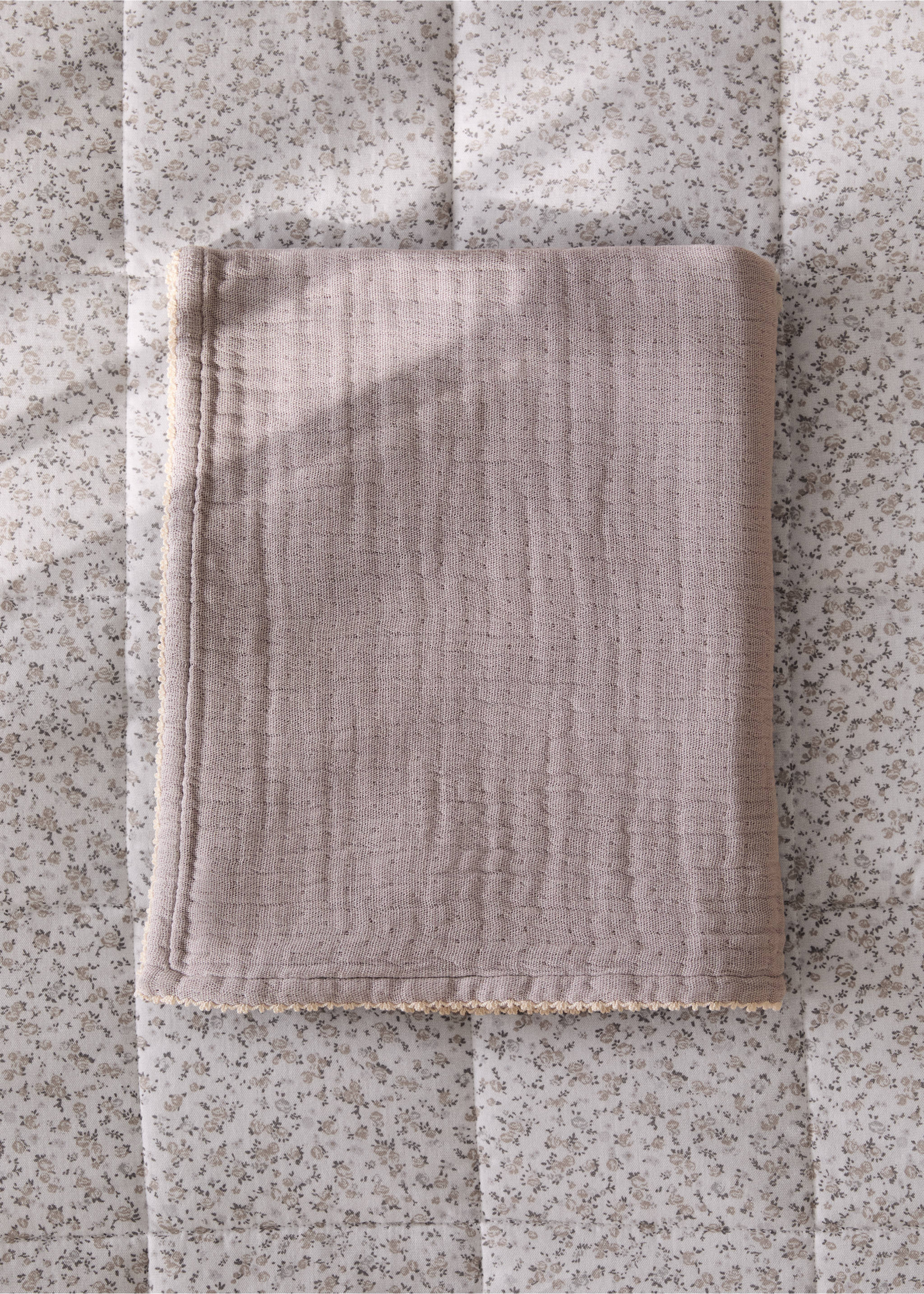 Children's blanket with contrasting finish - General plane, Grey. Ref: 17091585-00.