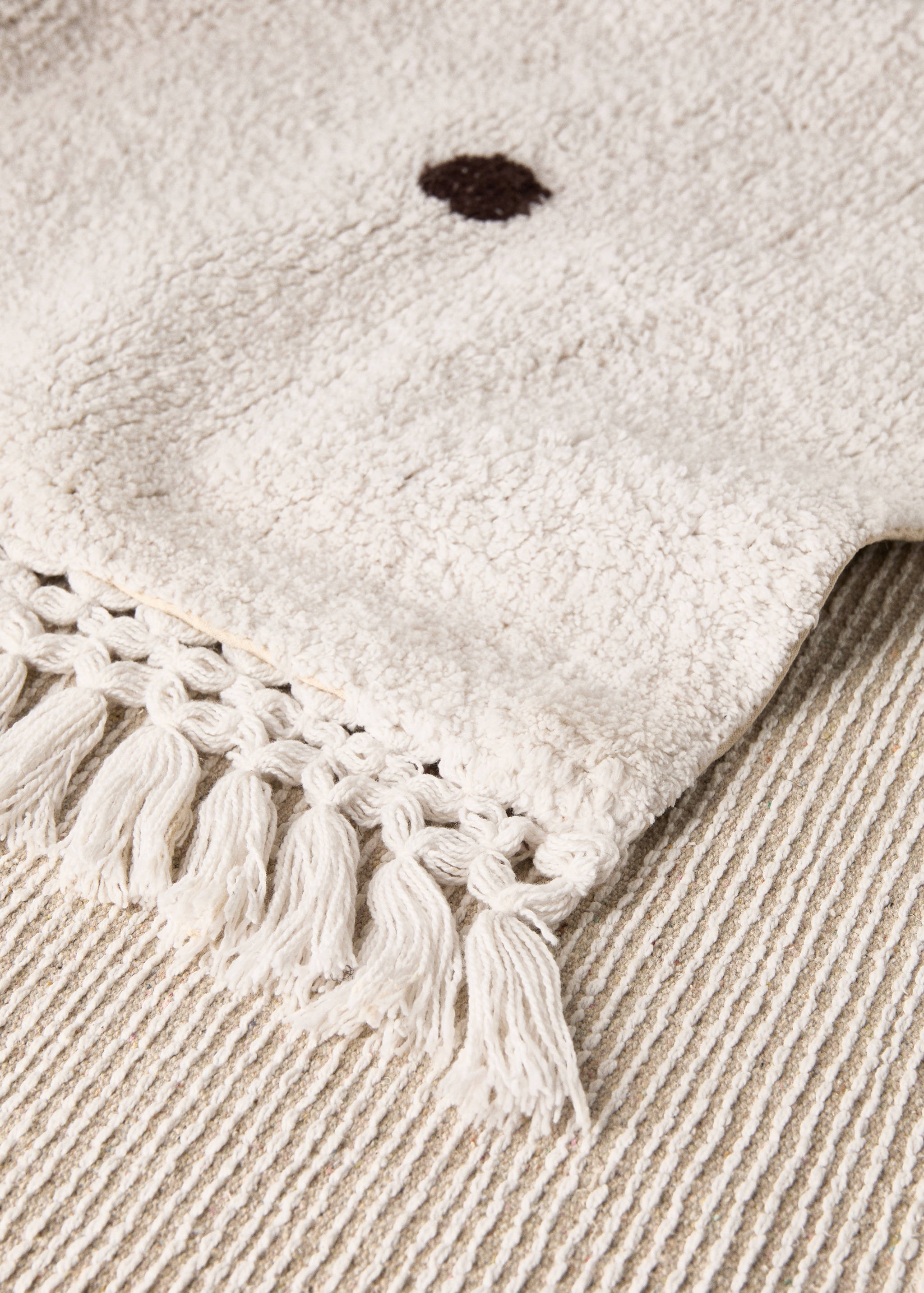 Polka dot kids' rug - Details of the article 1