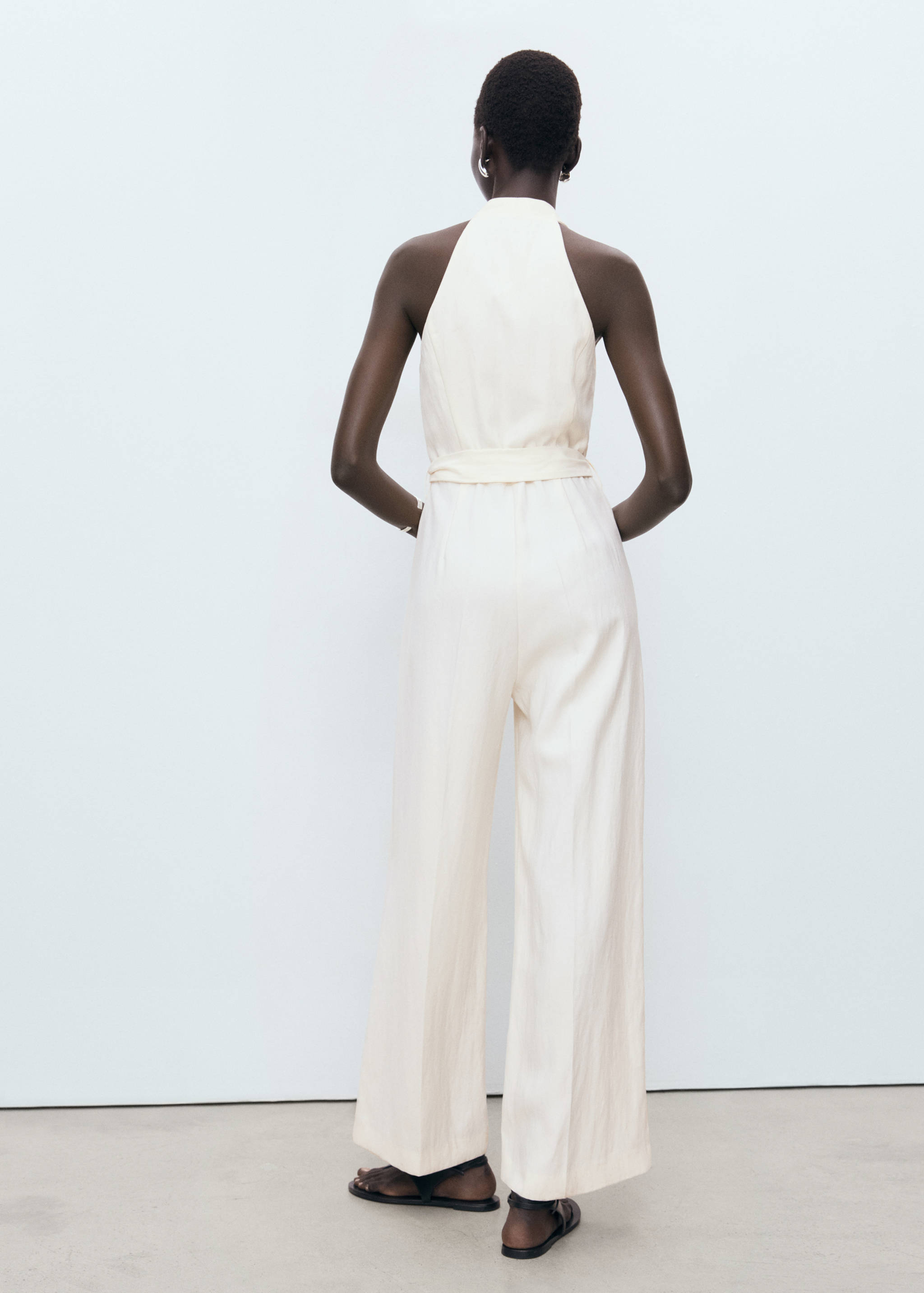 Halter-neck jumpsuit with belt - Reverse of the article