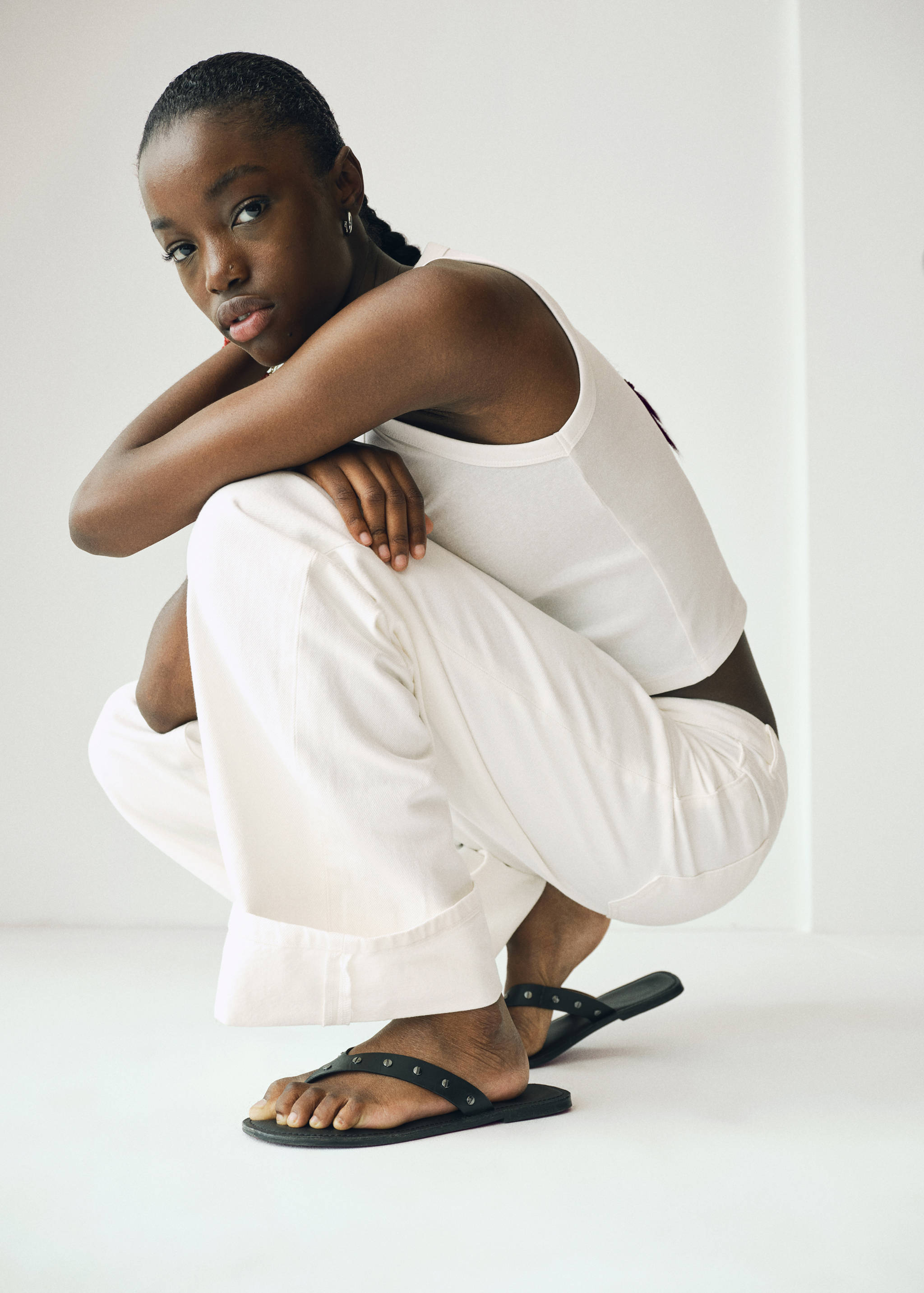 Топ с вышивкой - Деталь изделия 2