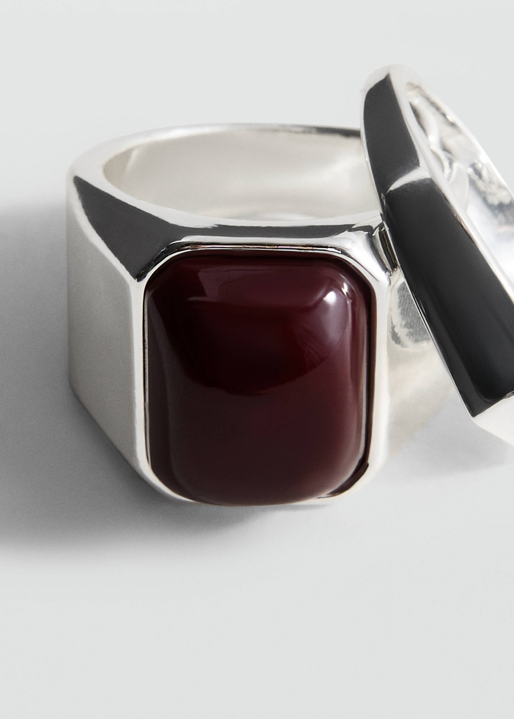 Conjunto de 2 anéis de resina combinados - Pormenor do artigo 1