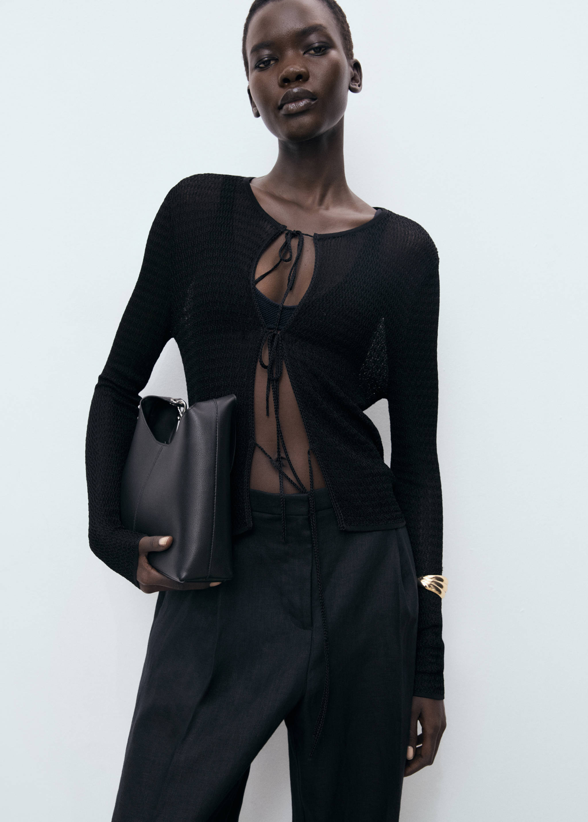 Knitted cardigan with ties - Medium plane