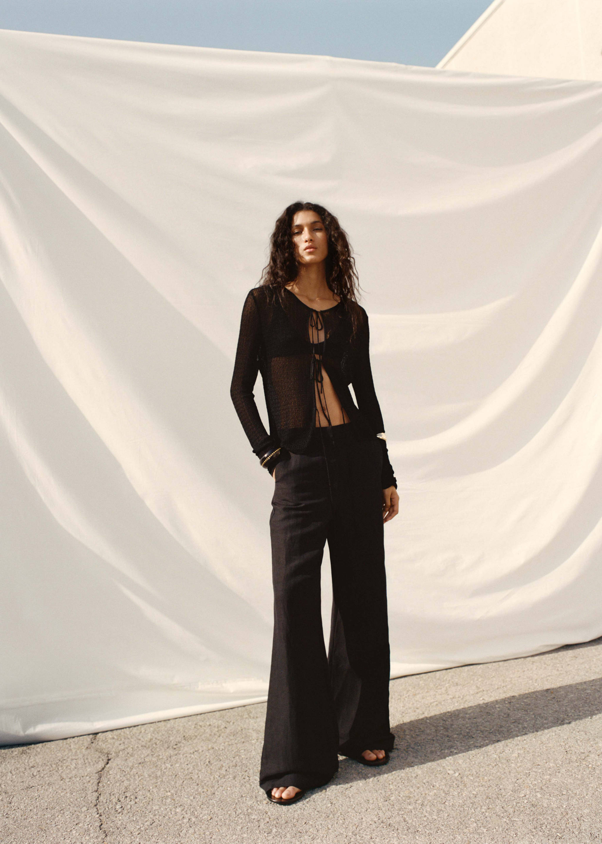 Knitted cardigan with ties - Details of the article 7