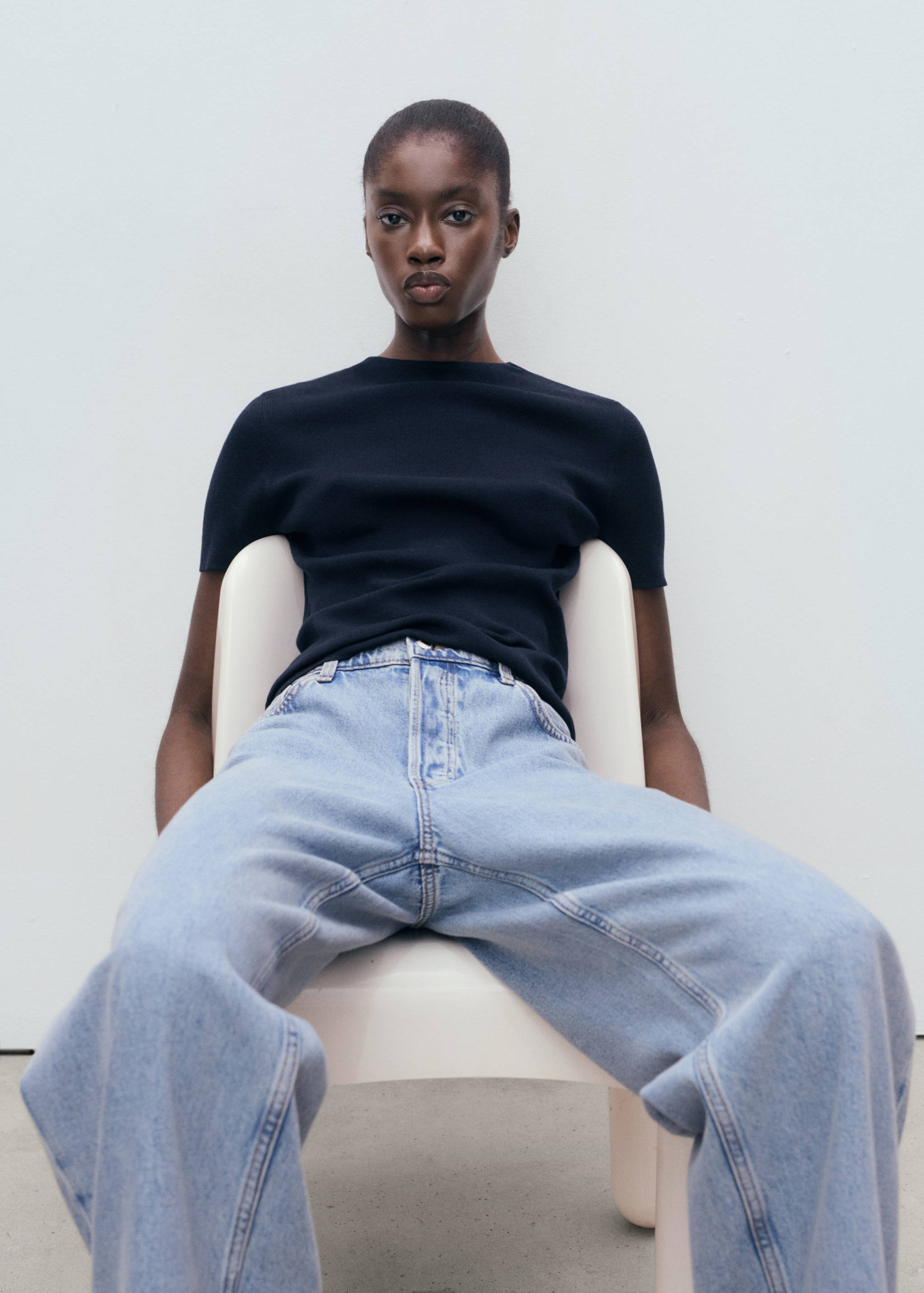 Short-sleeved fine-knit sweater - Details of the article 2