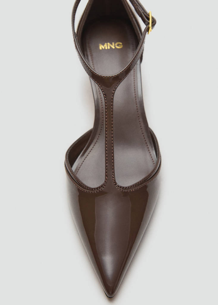 Kitten-heel patent leather shoes — Khaki