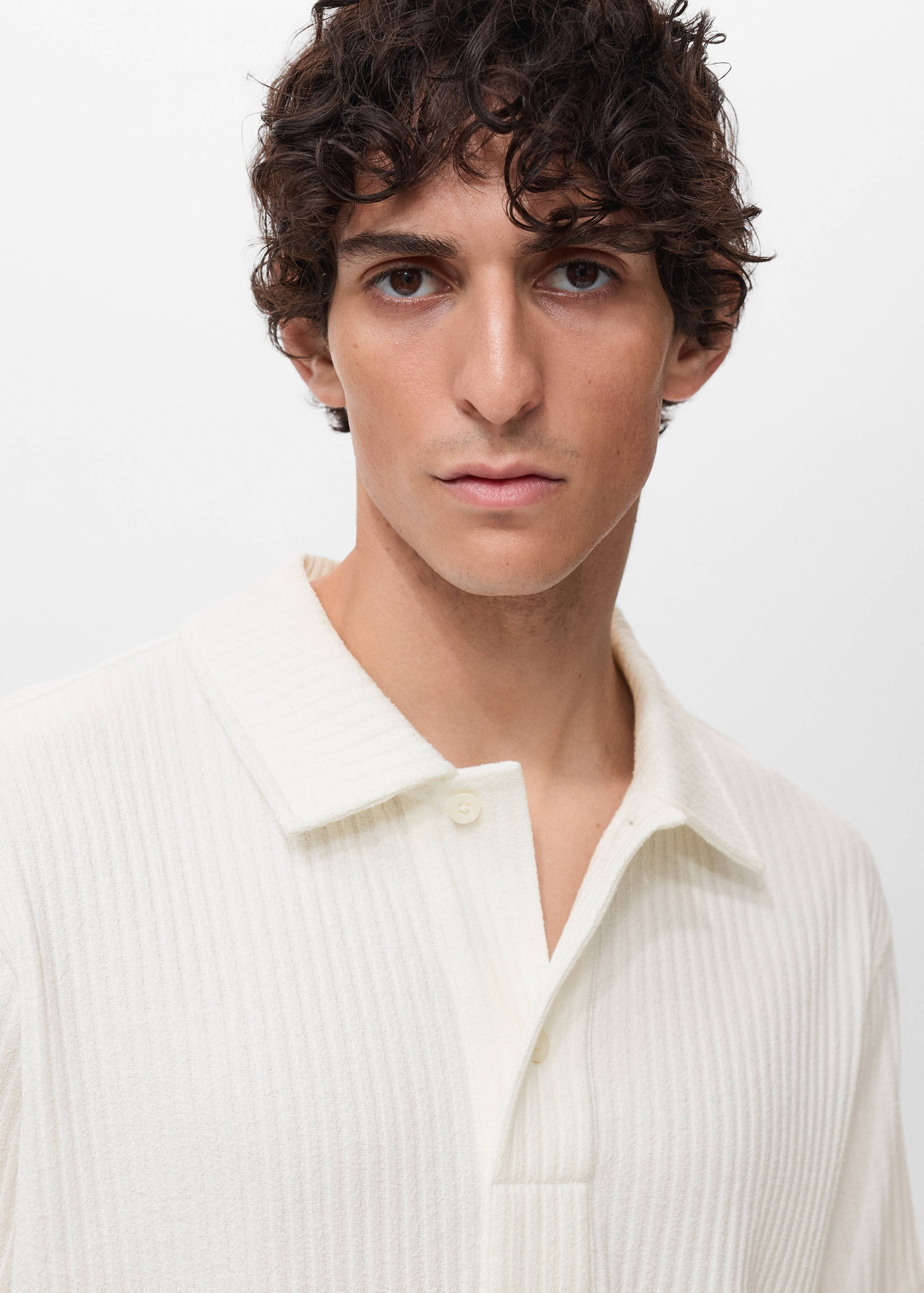 Textured knitted polo shirt - Details of the article 1
