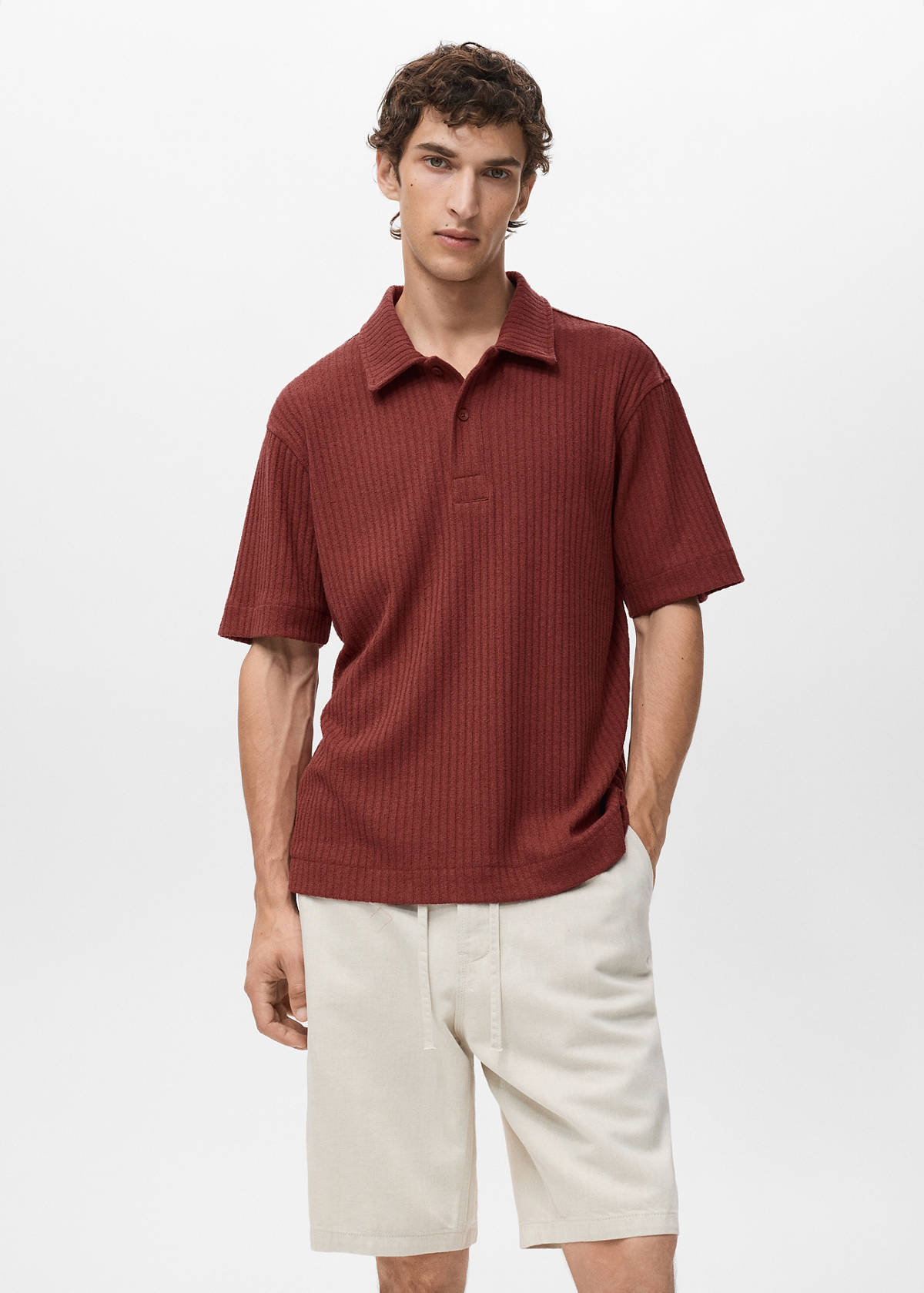 Textured knitted polo shirt — Cherry