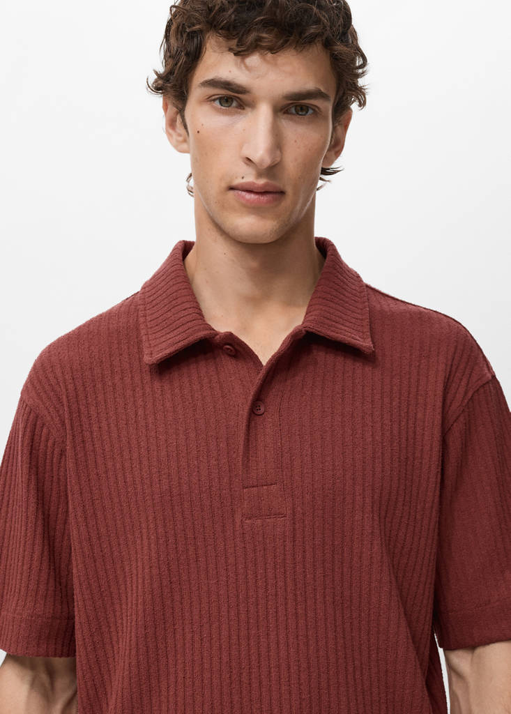 Textured knitted polo shirt — Cherry