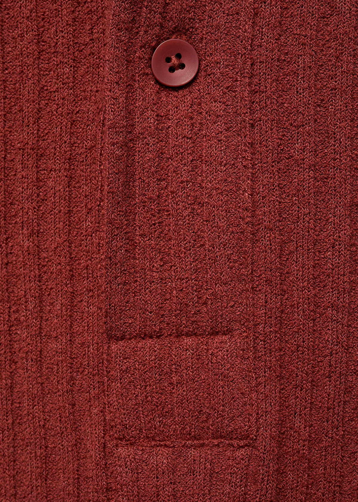 Textured knitted polo shirt — Cherry