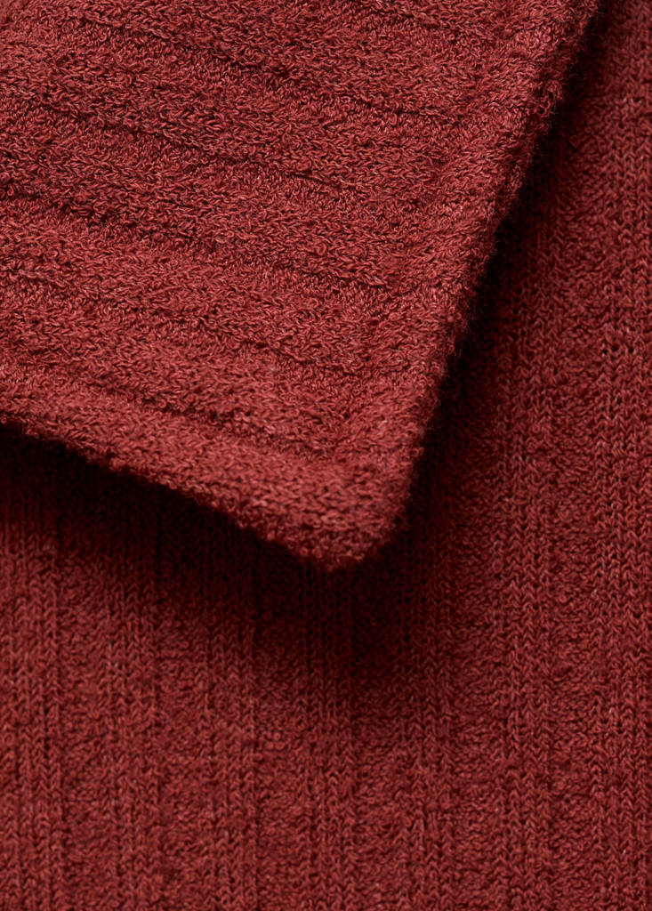 Textured knitted polo shirt — Cherry