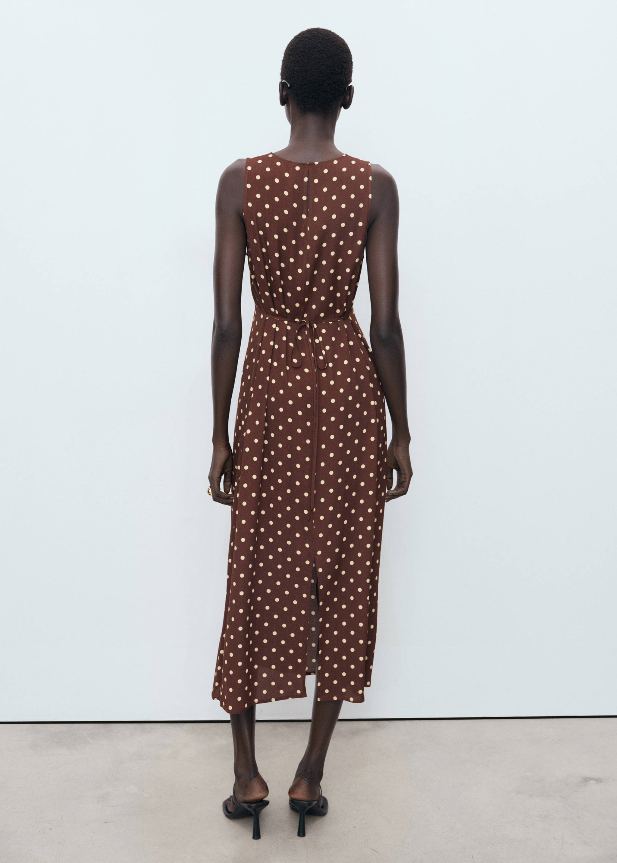 보우가 있는 폴카 도트 드레스 - 상품 반전: