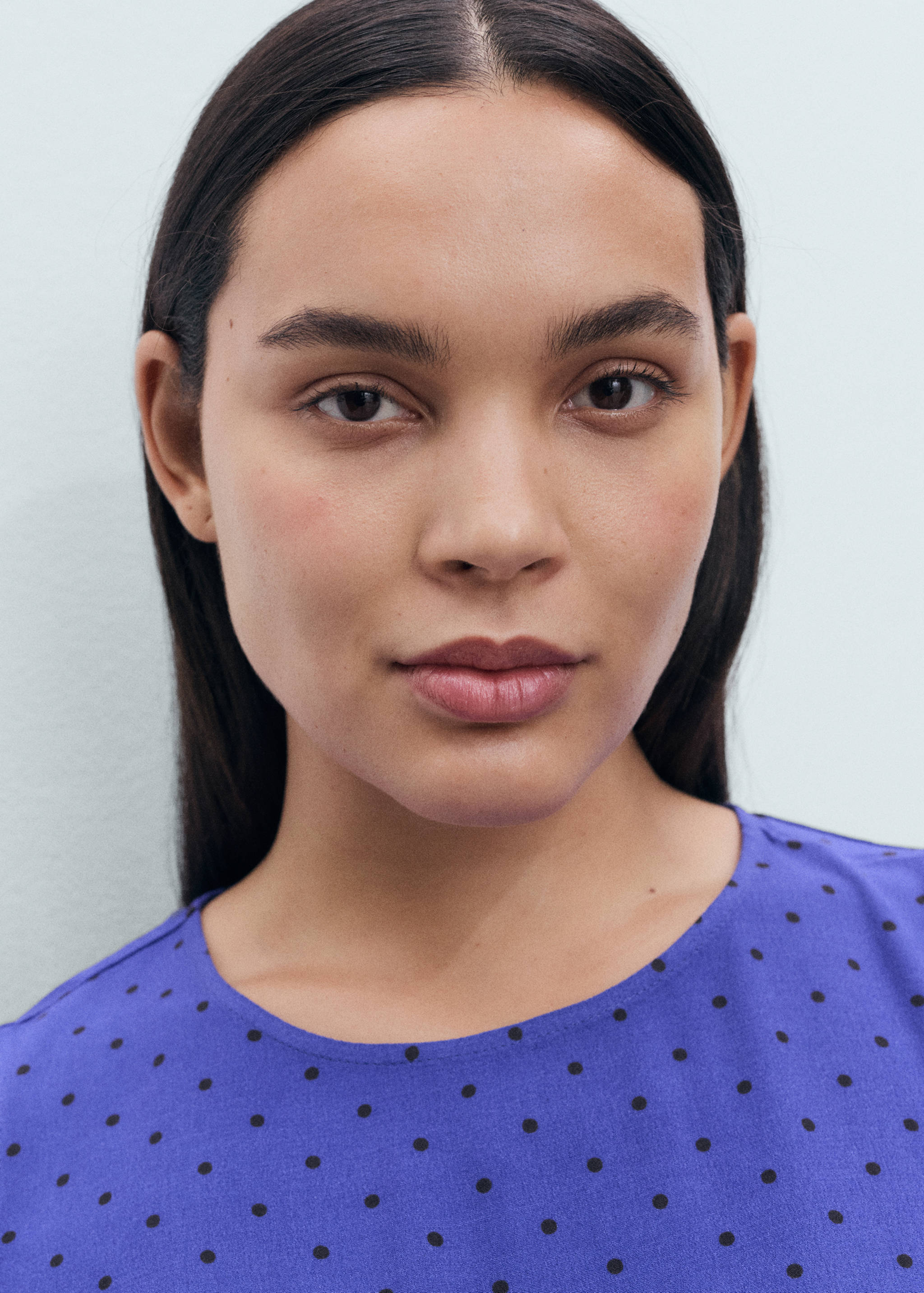 Vestido às bolas com laço - Pormenor do artigo 4